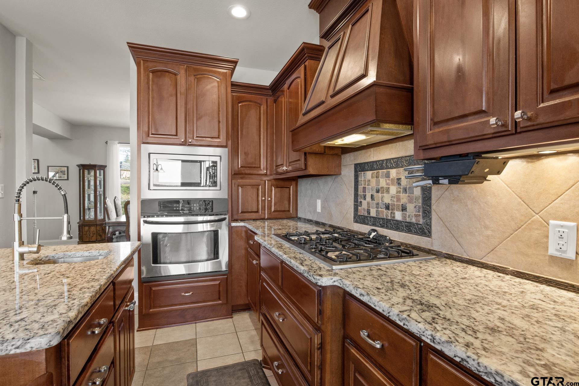 59 Private Road 52365
