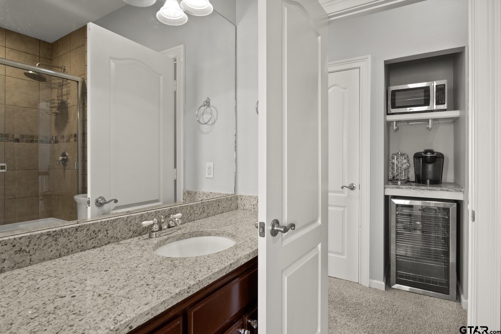 59 Private Road 52365