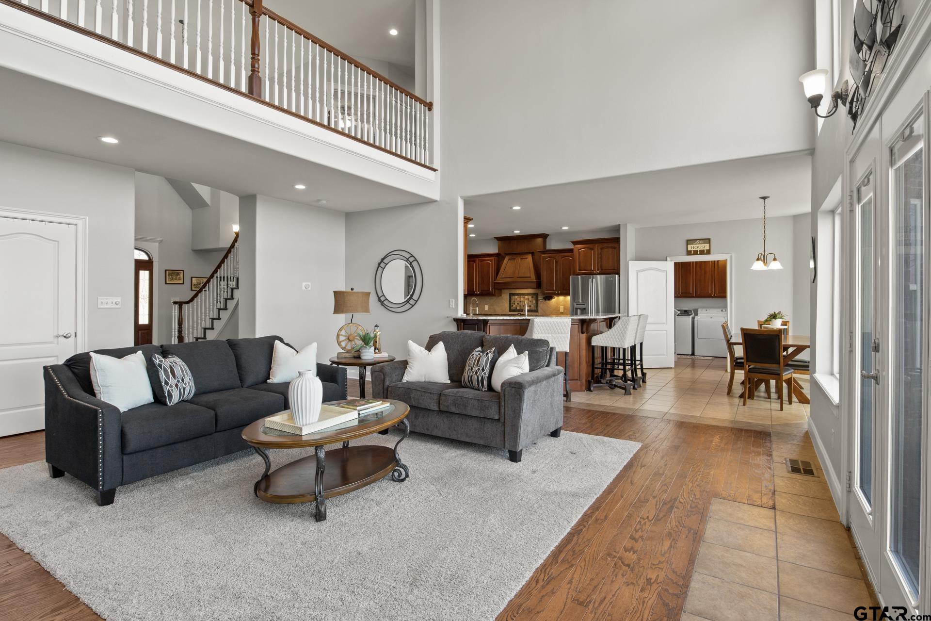 59 Private Road 52365