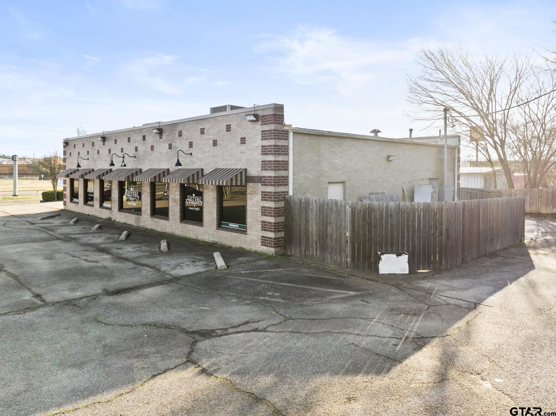 237 W Ferguson
