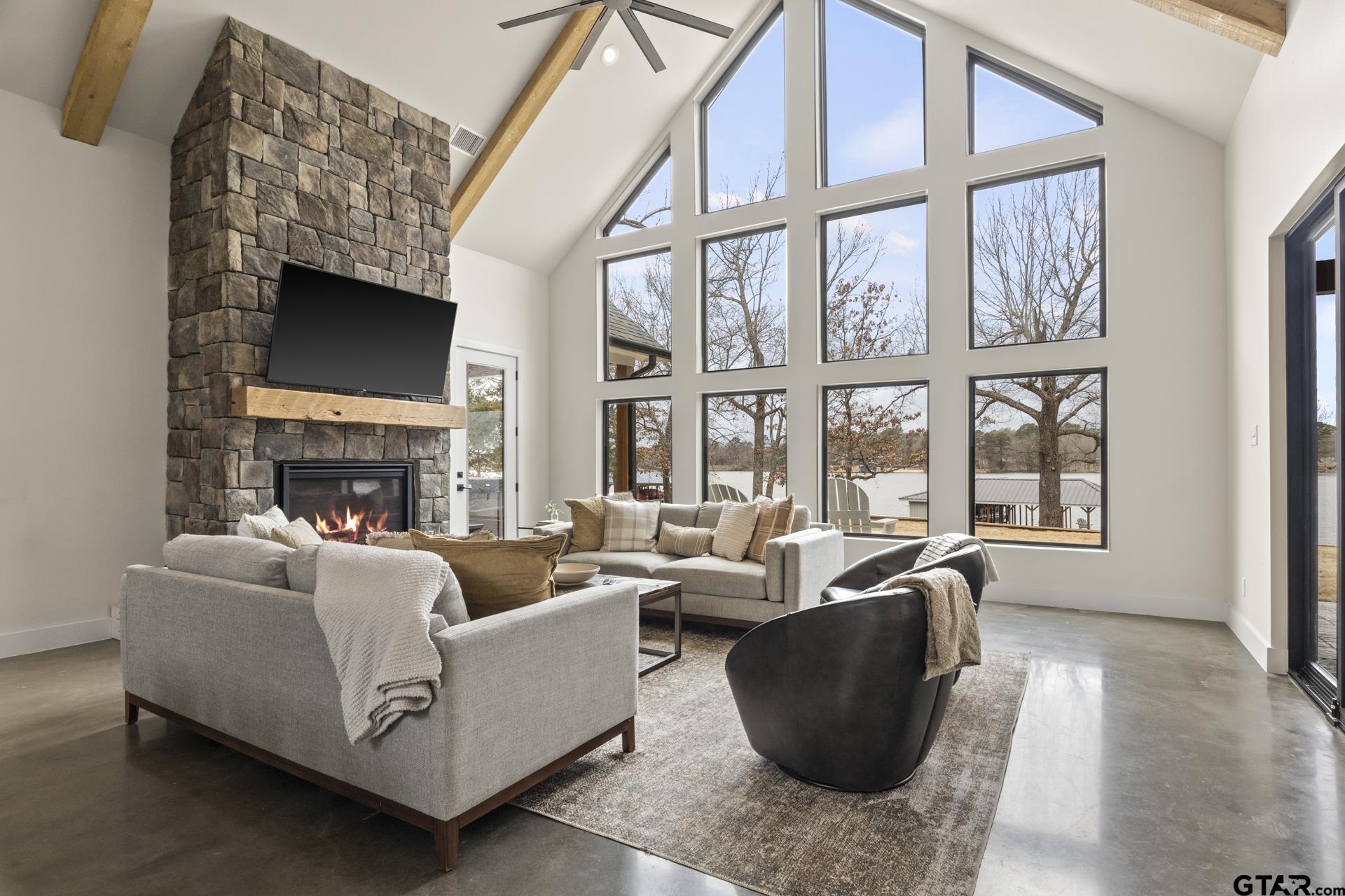 208 County Road 2129