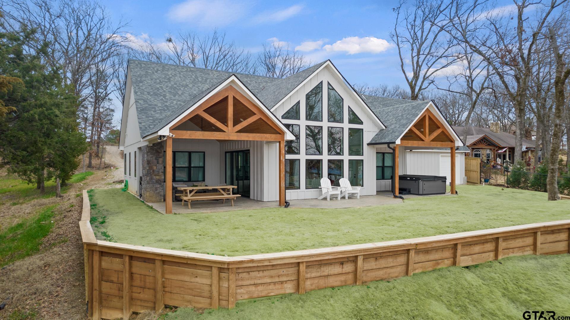208 County Road 2129