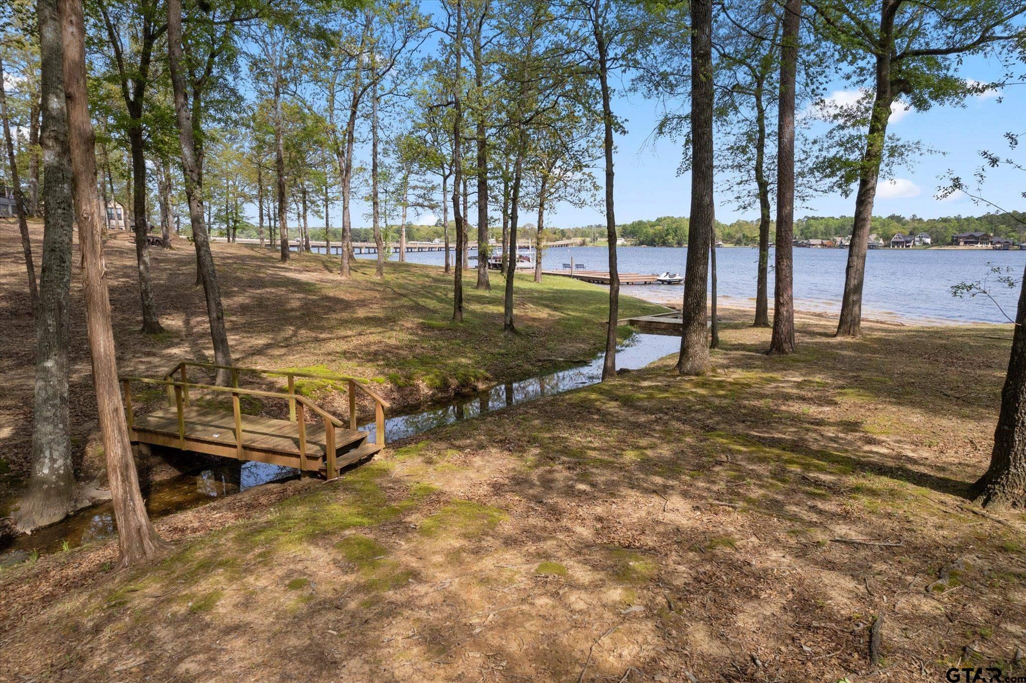 103 E BARKER CREEK RD