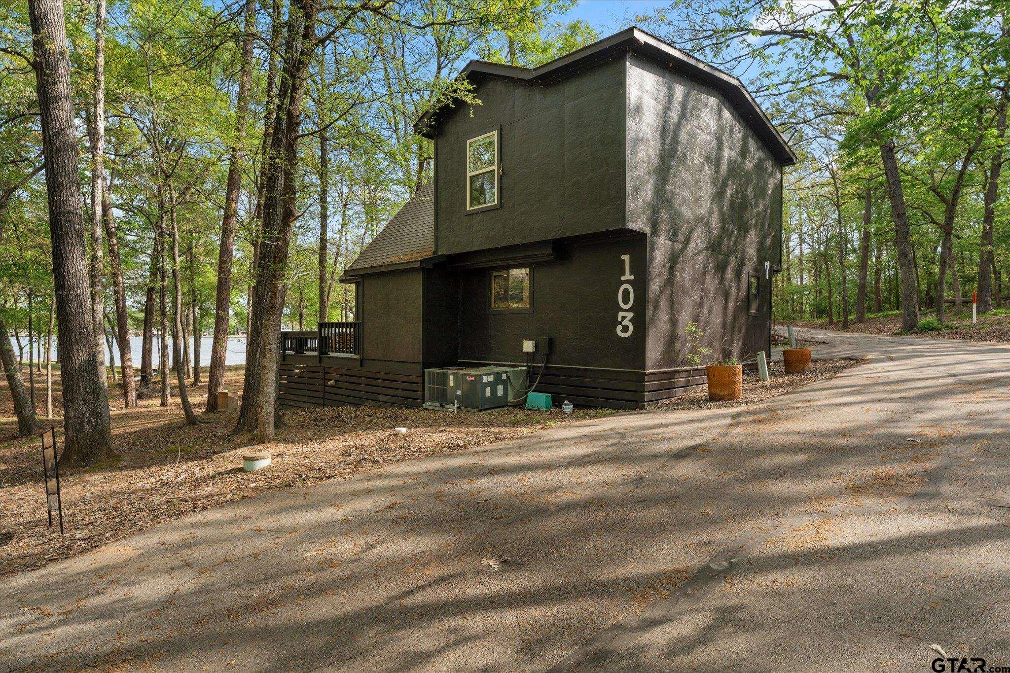 103 E BARKER CREEK RD