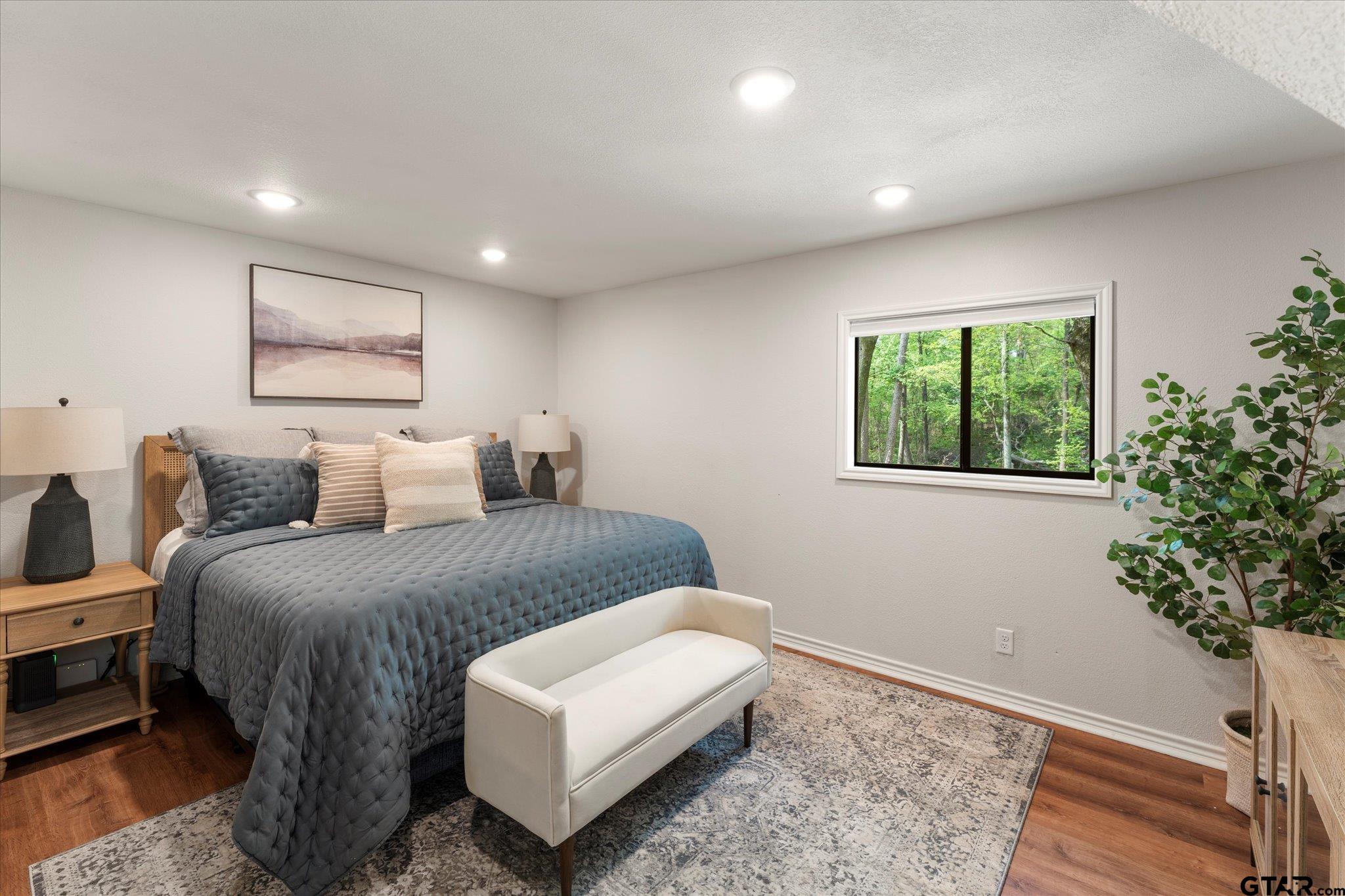 103 E BARKER CREEK RD