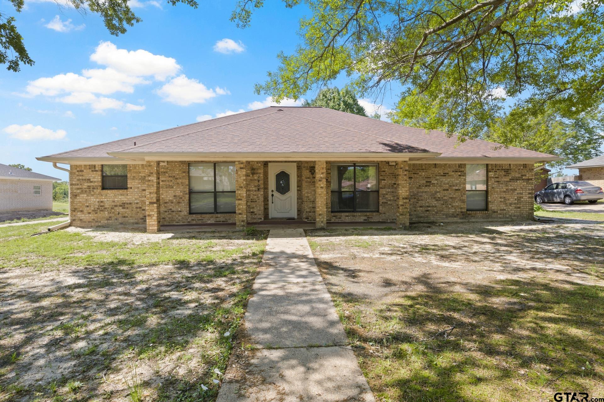 2404 Matthew Dr