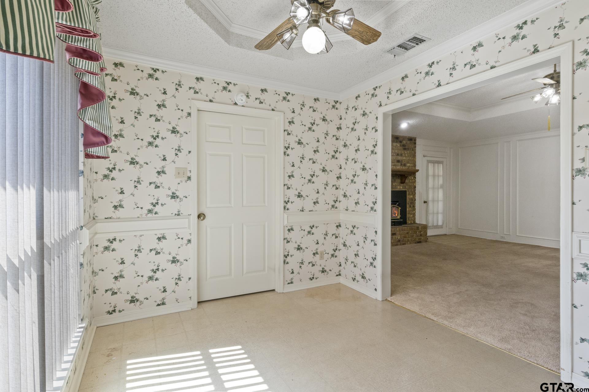 2404 Matthew Dr