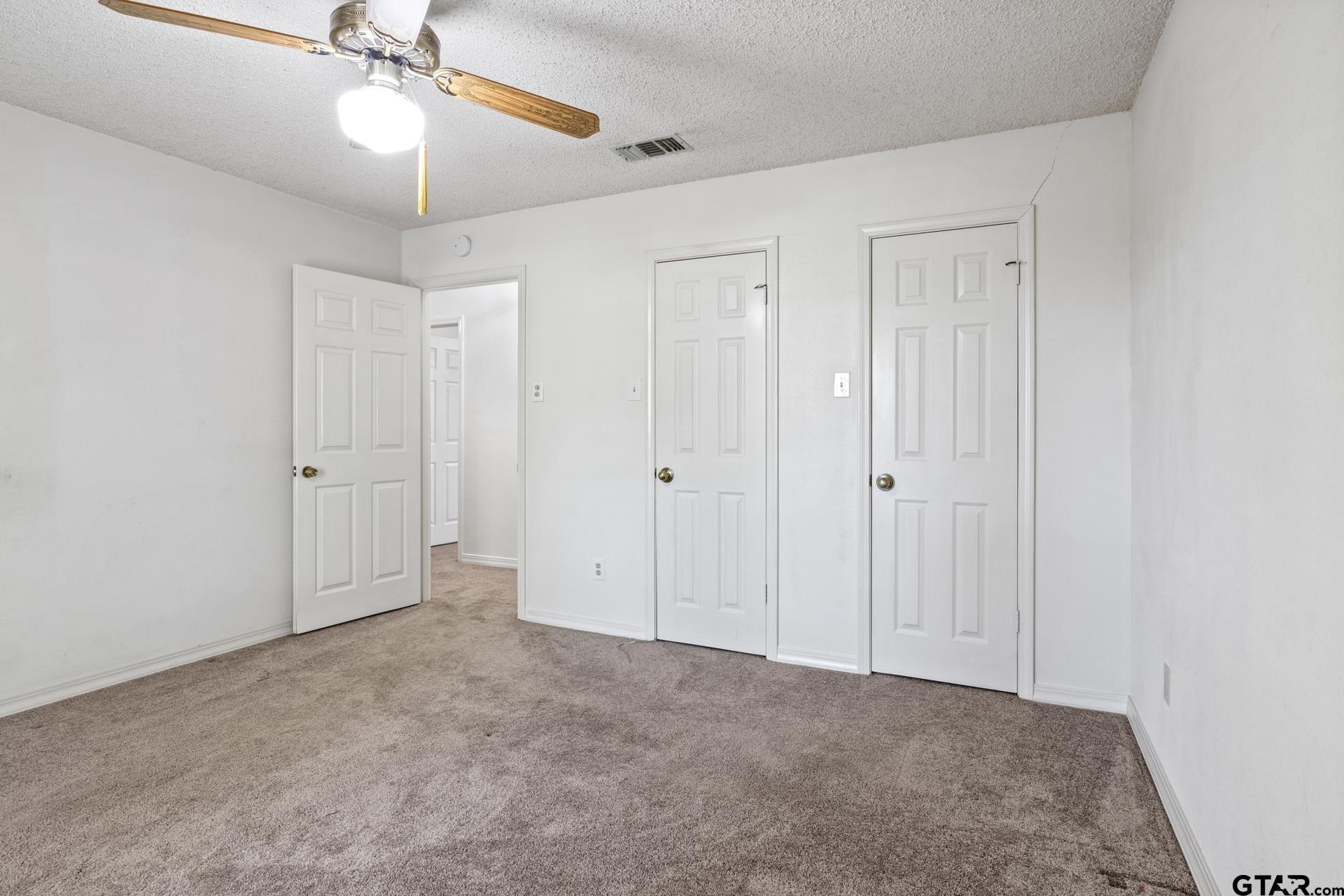 2404 Matthew Dr