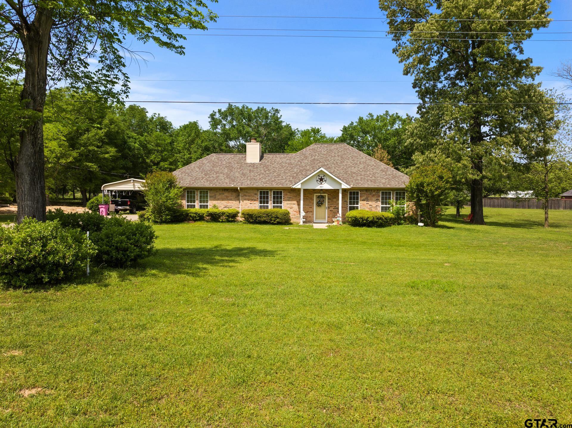 1411 E Highway 67