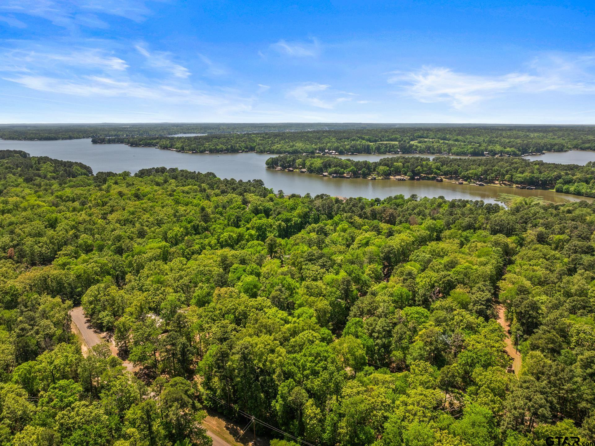 364 San Saba Ln