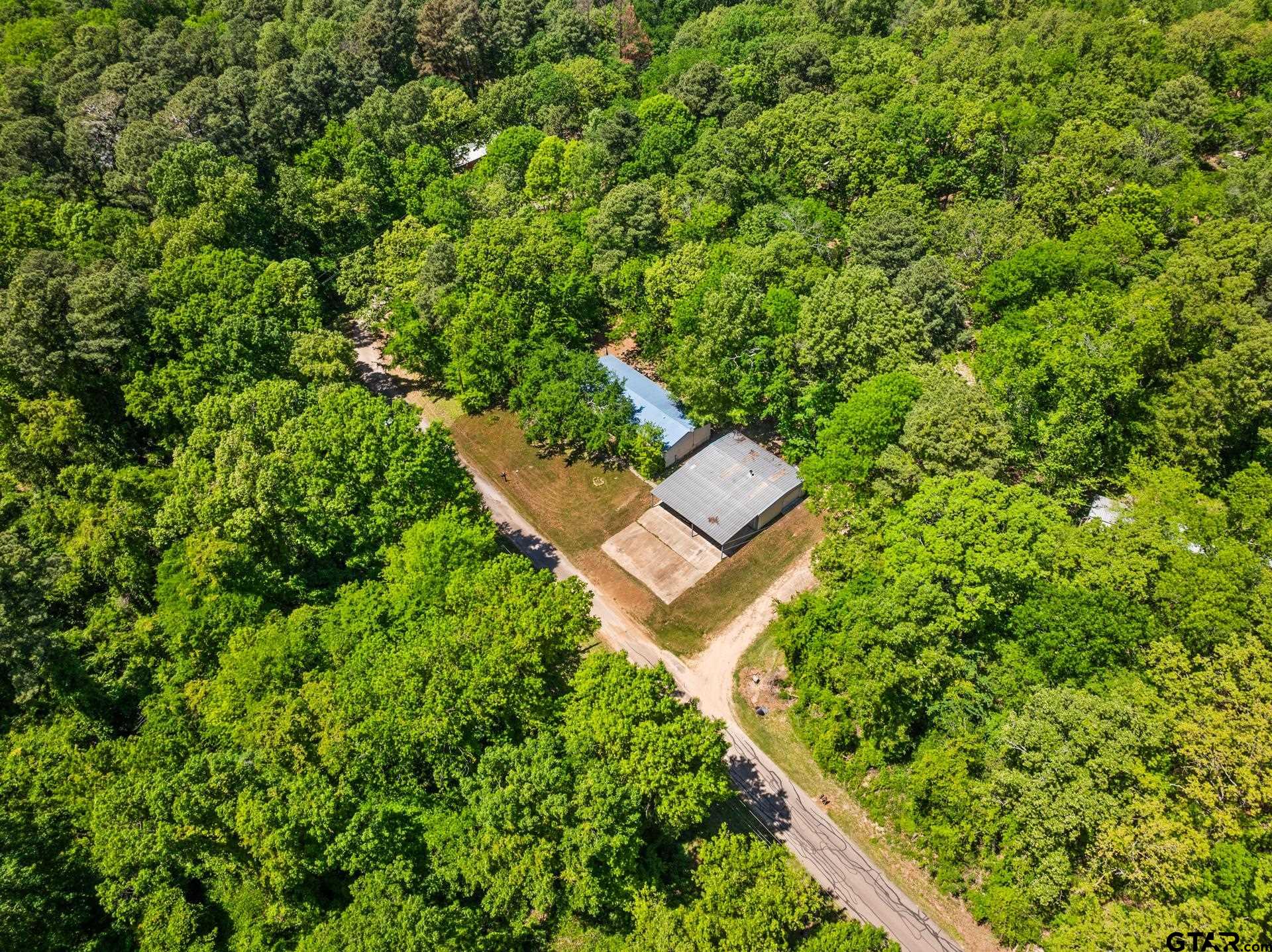 364 San Saba Ln