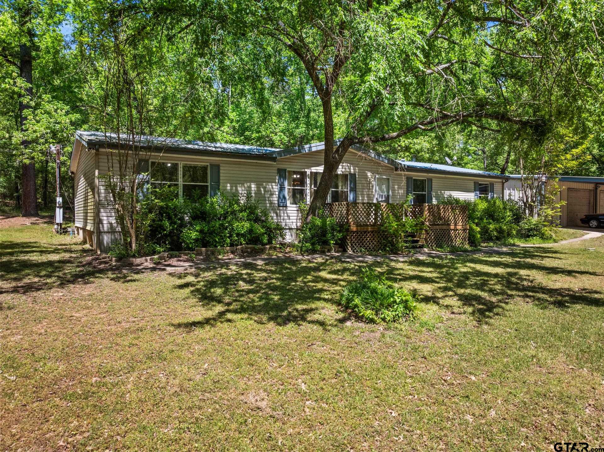 364 San Saba Ln