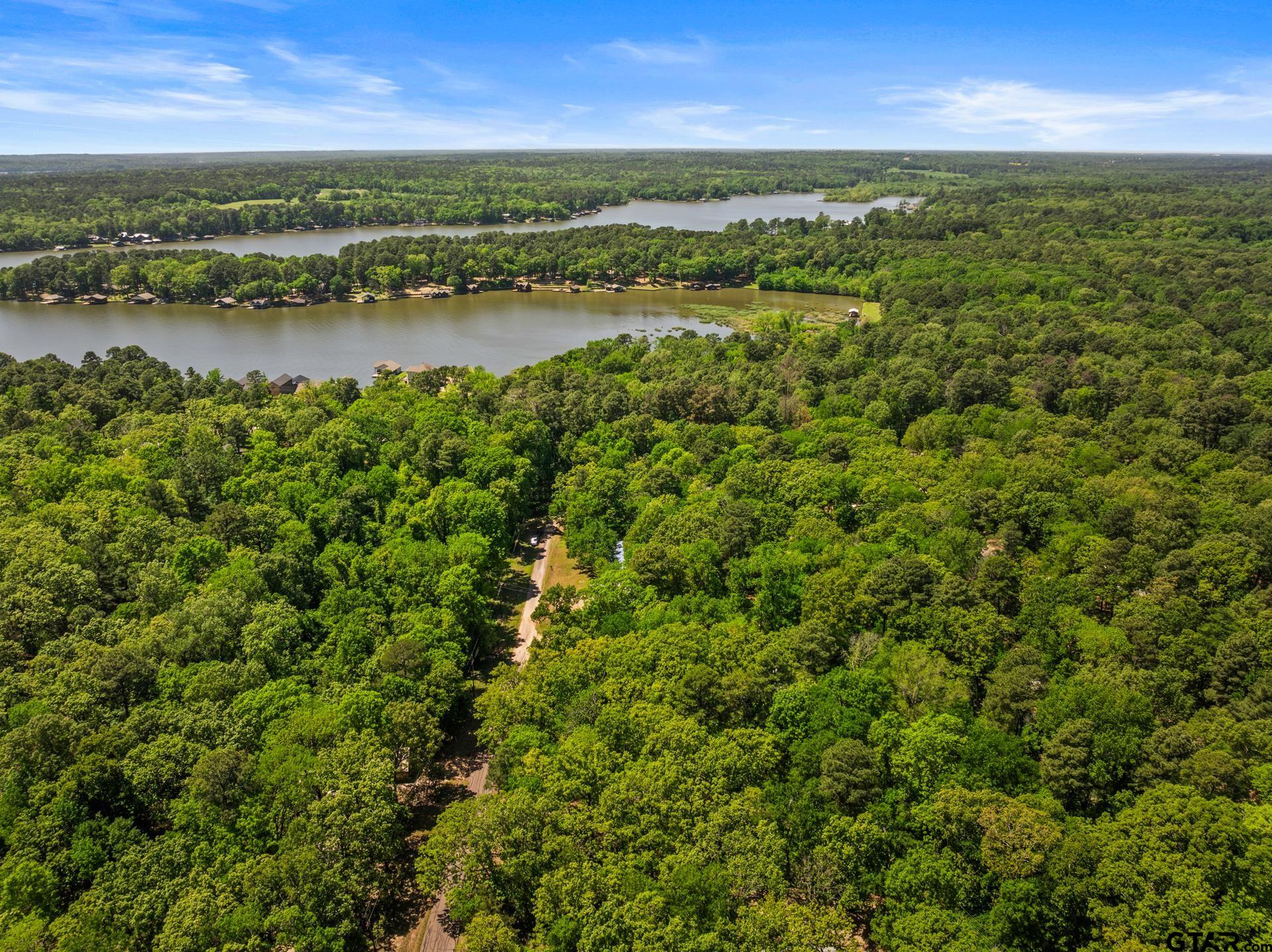 364 San Saba Ln