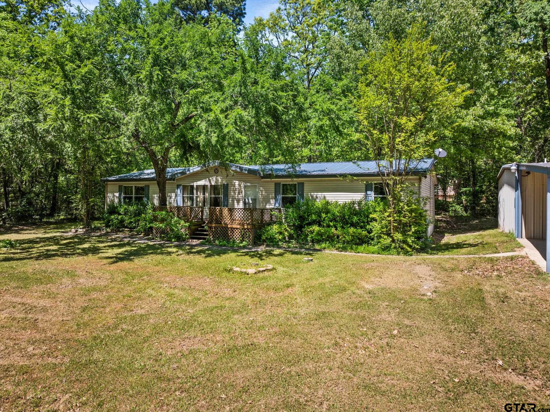364 San Saba Ln