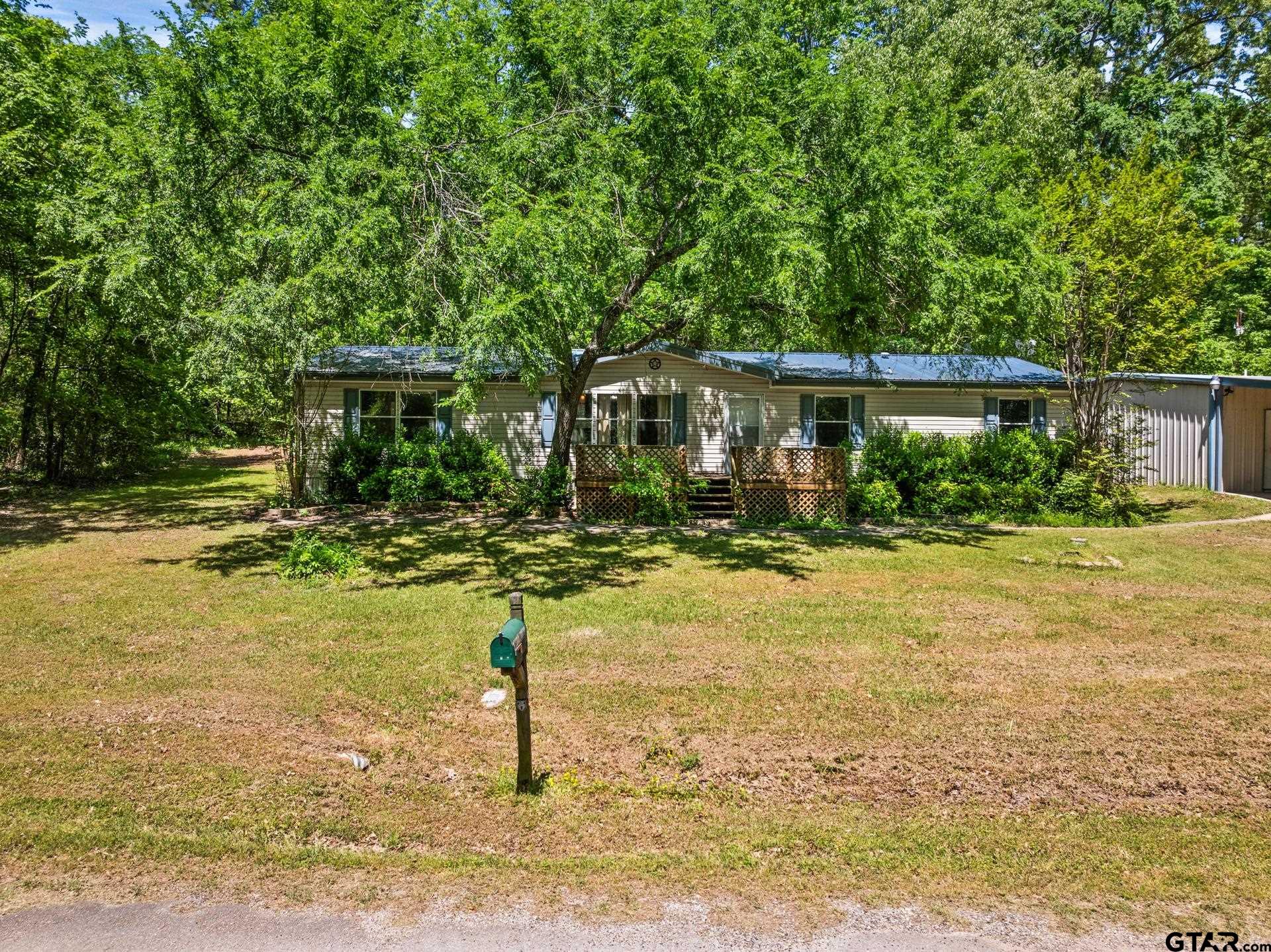 364 San Saba Ln