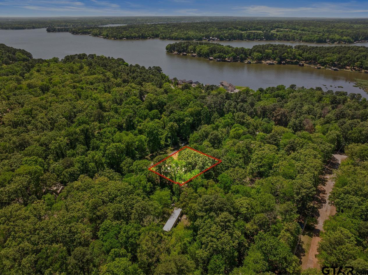 364 San Saba Ln