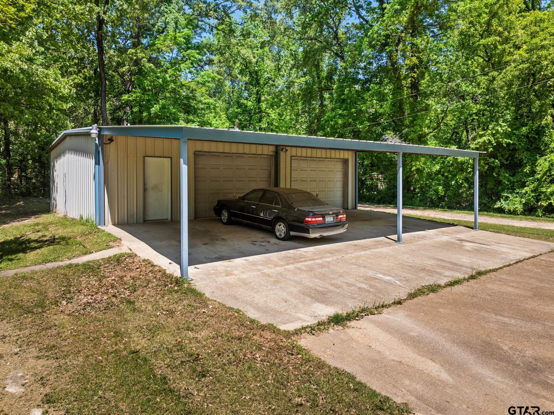 364 San Saba Ln