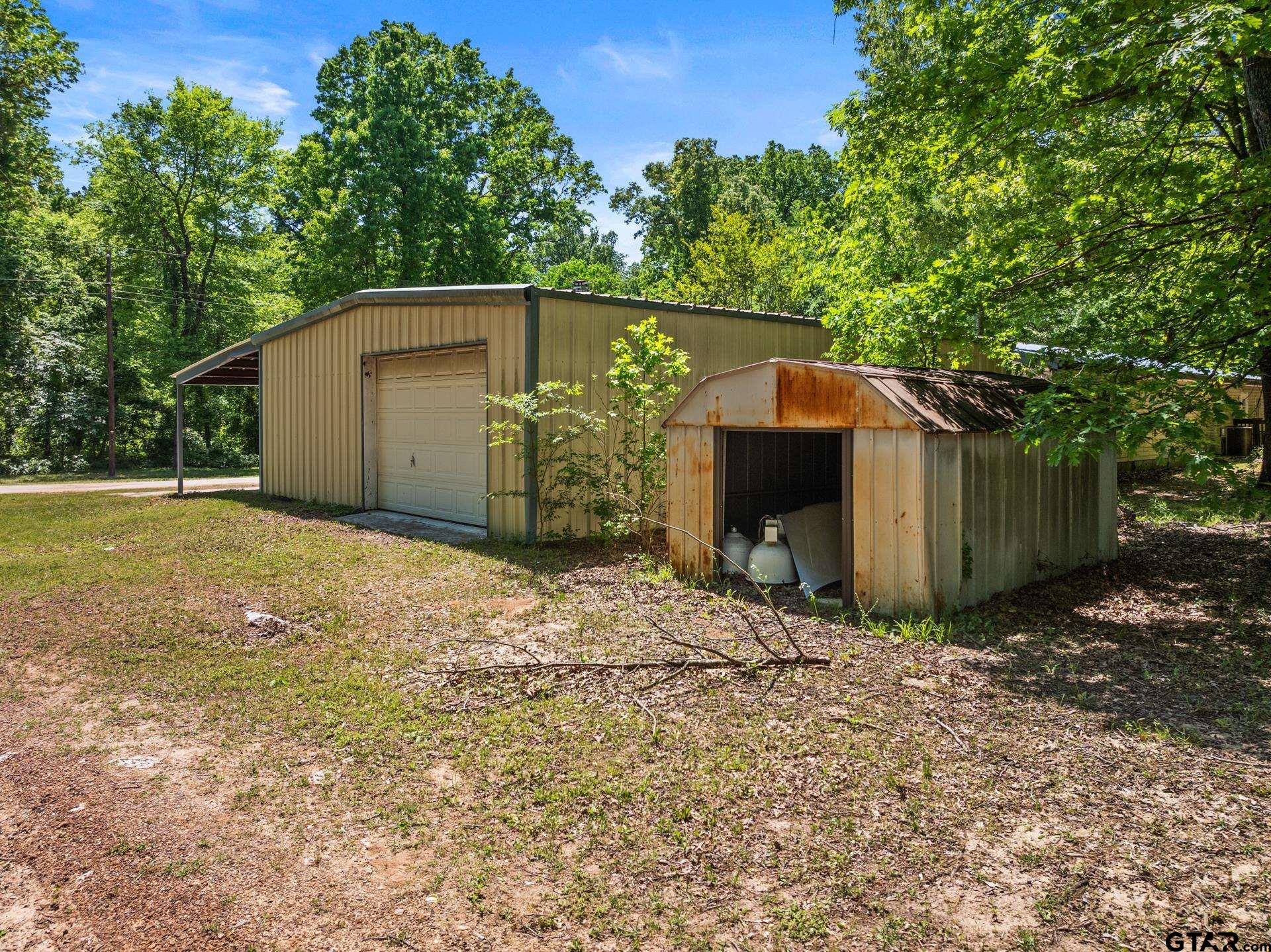 364 San Saba Ln