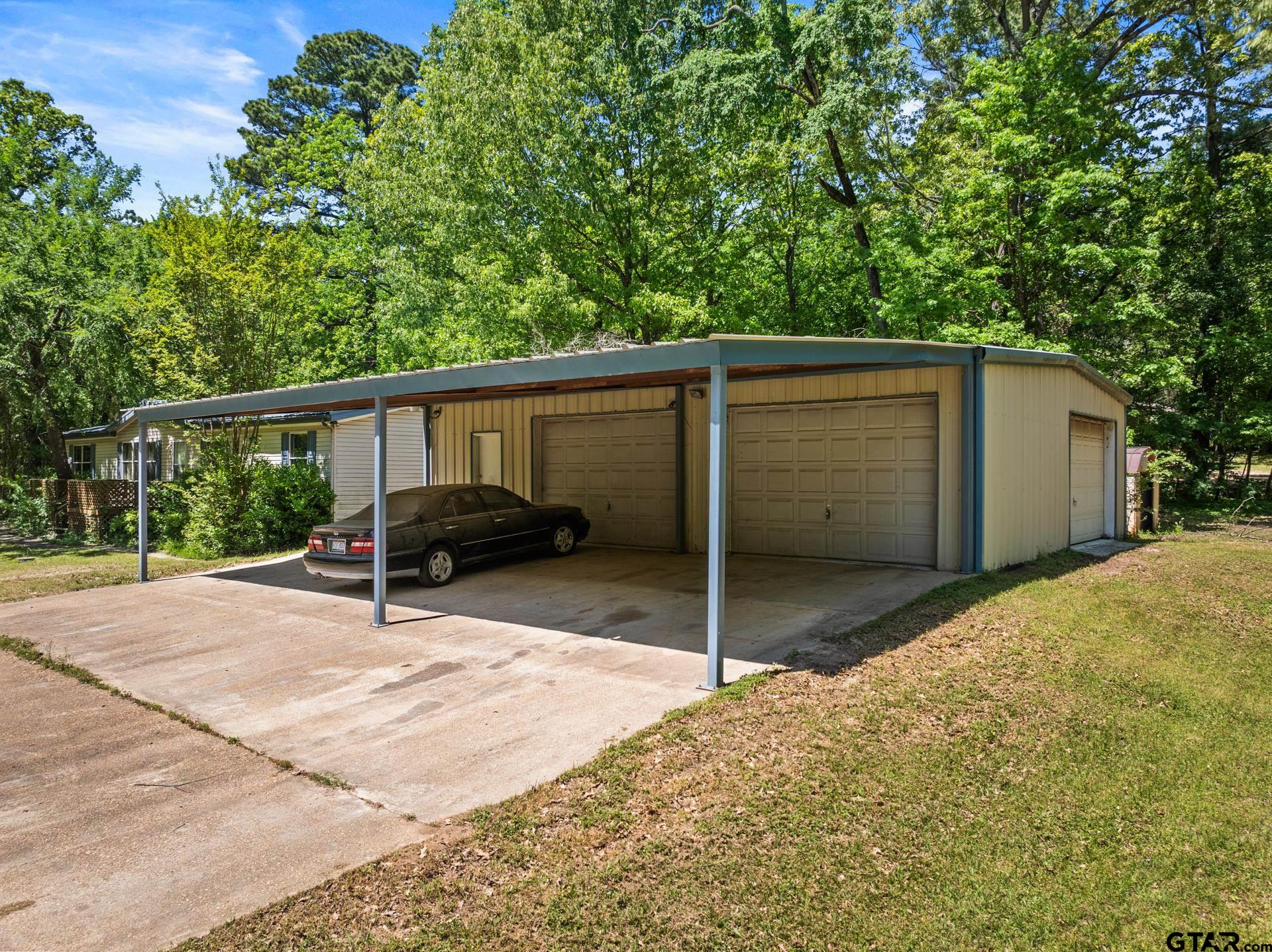 364 San Saba Ln