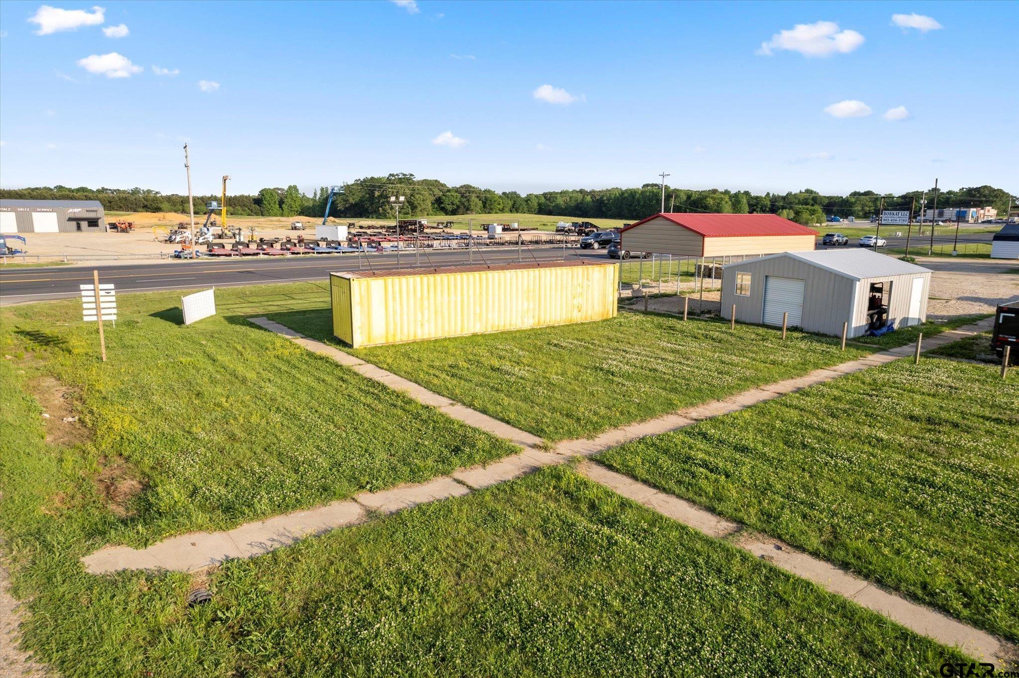 2516 HWY 271N