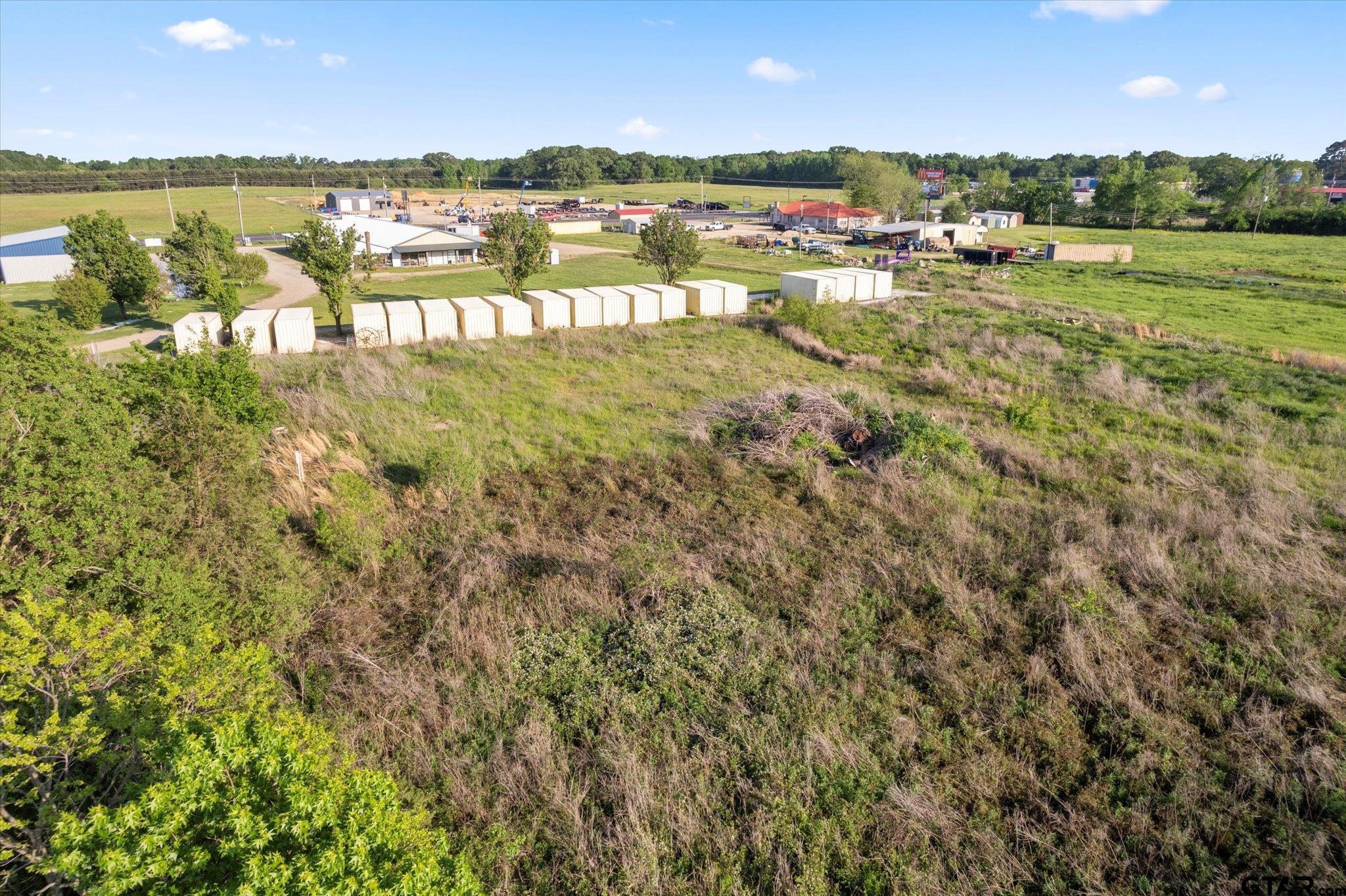2516 HWY 271N