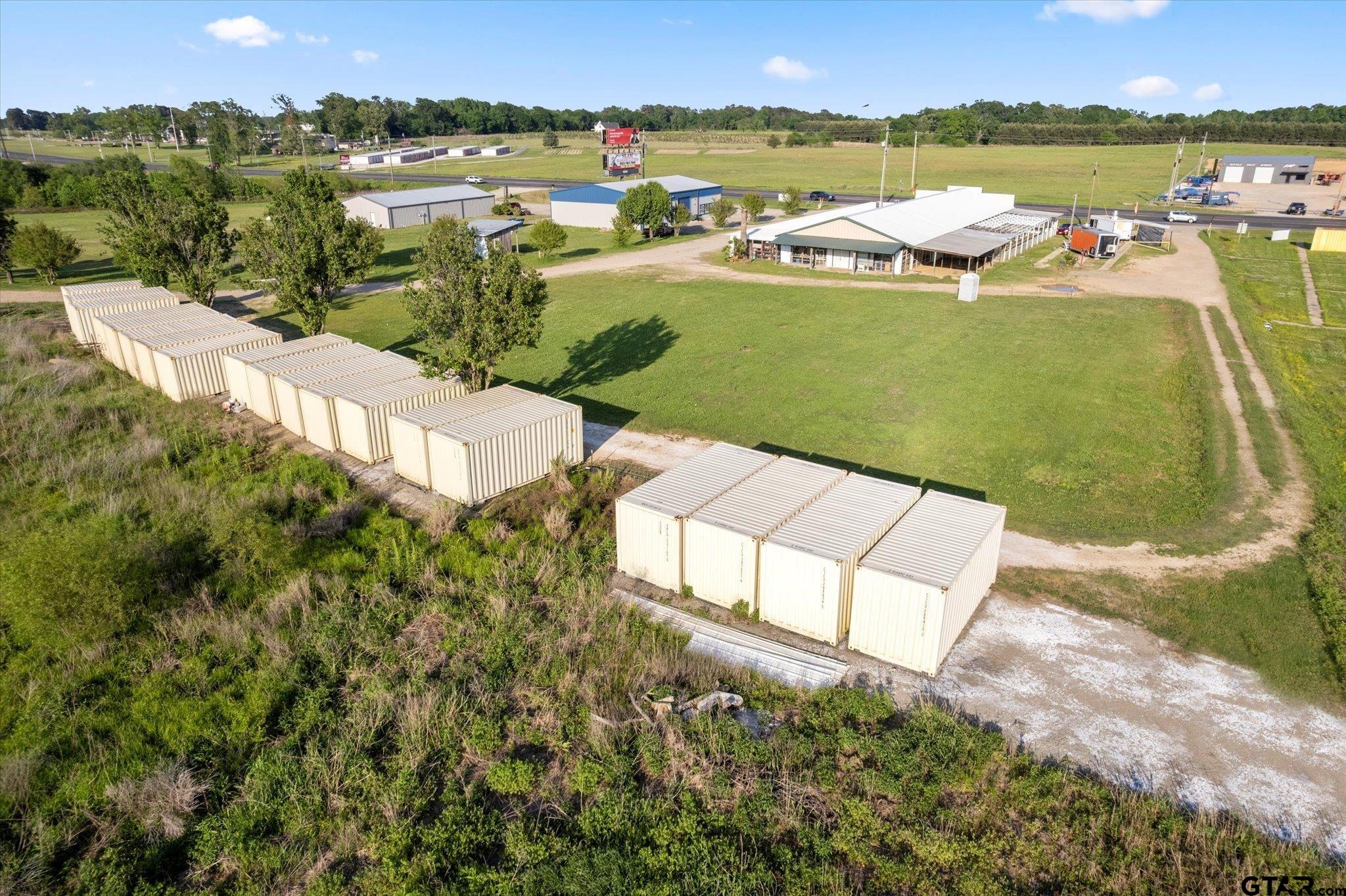 2516 HWY 271N