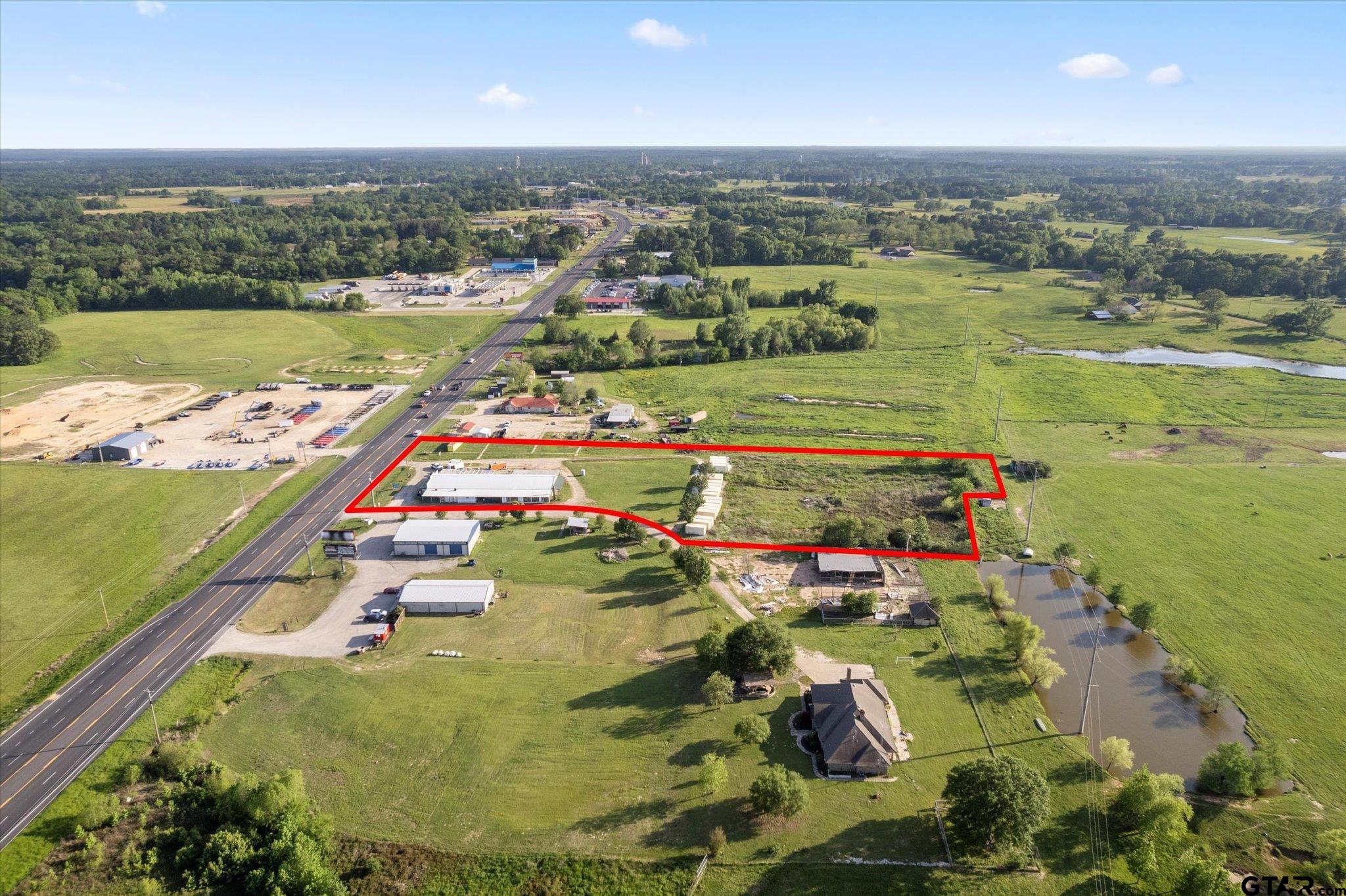 2516 HWY 271N
