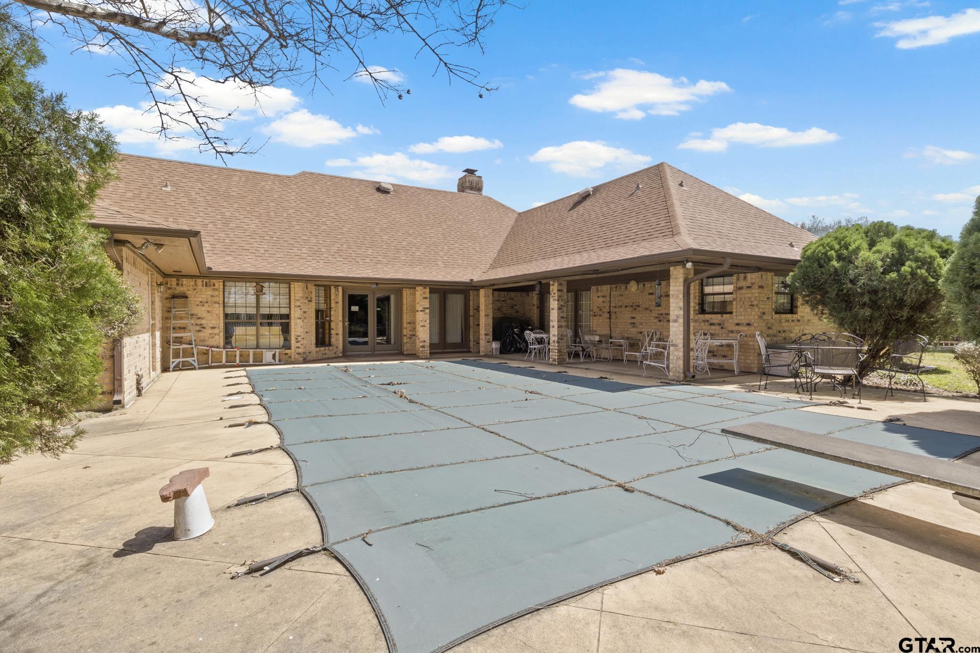 205 Turnberry Circle