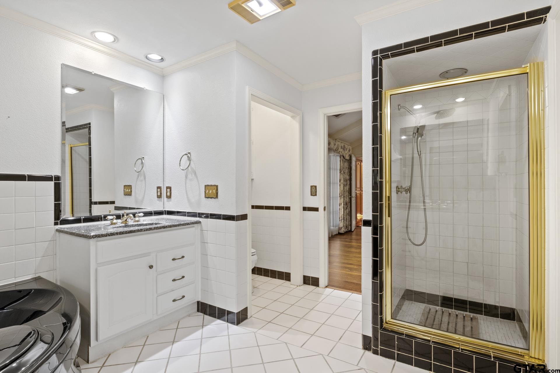 205 Turnberry Circle