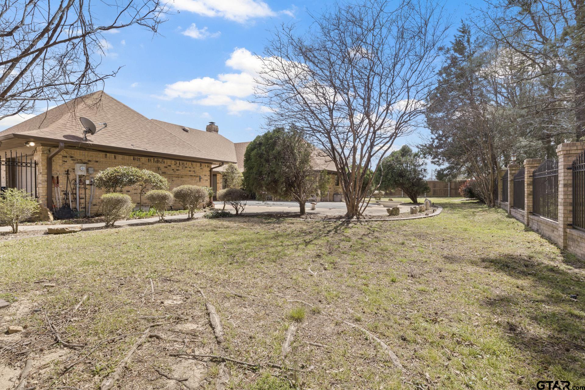 205 Turnberry Circle