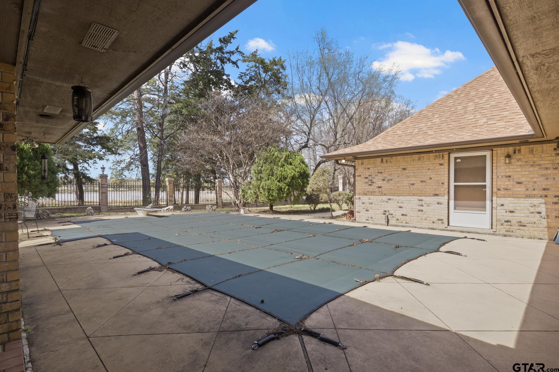 205 Turnberry Circle