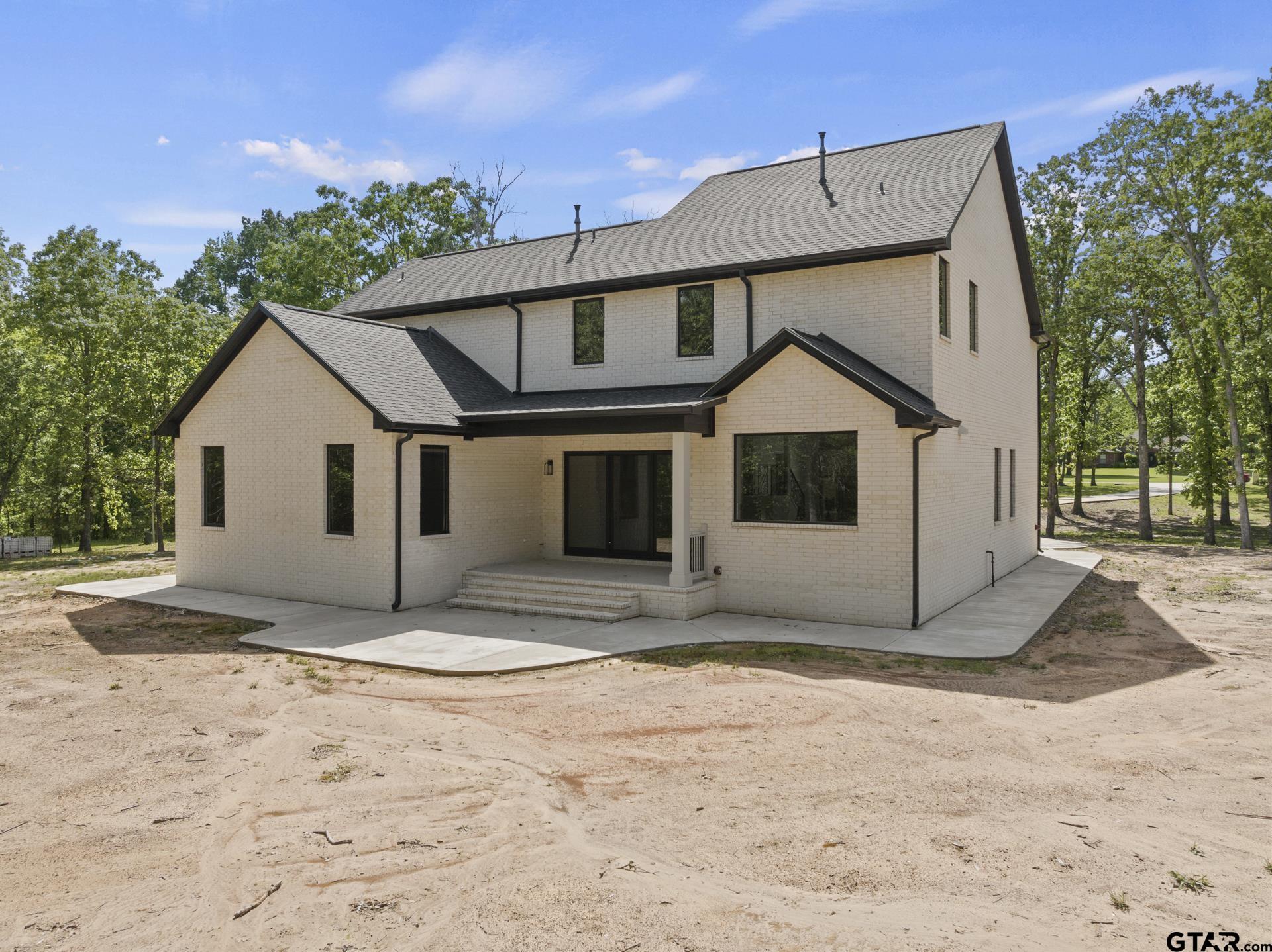 1013 Silver Lake Circle