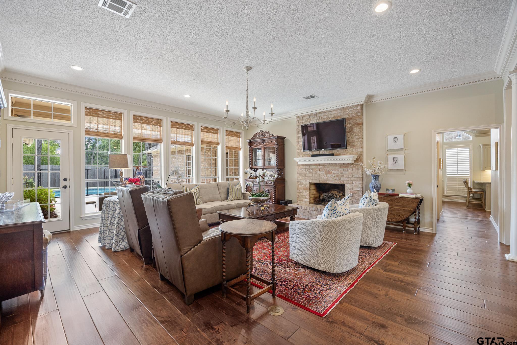 4911 Barclay Drive