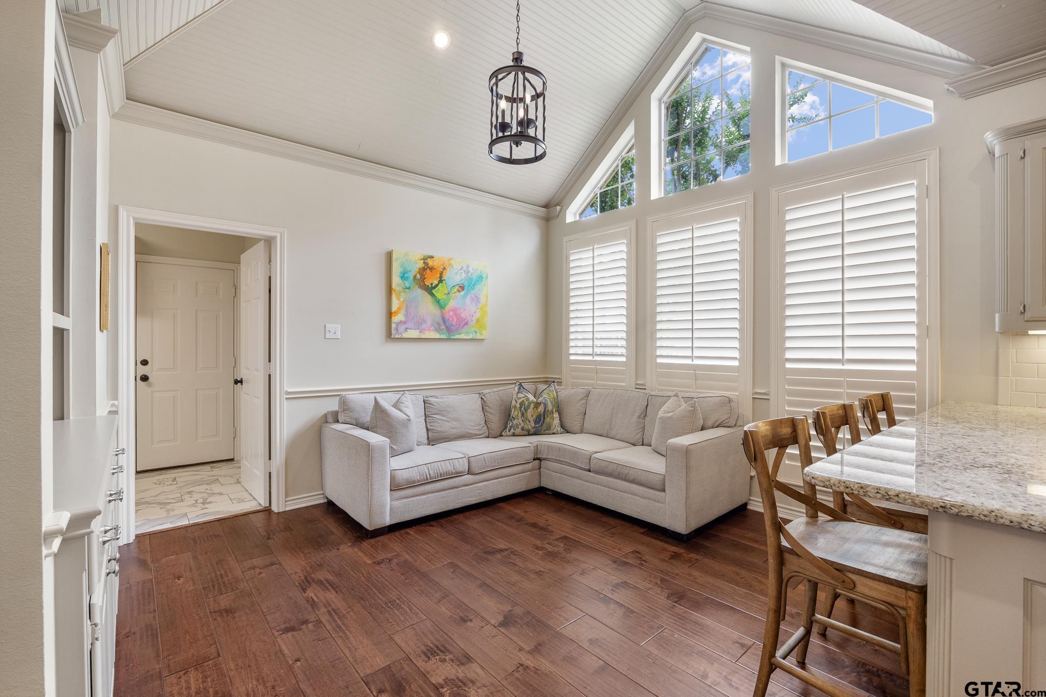 4911 Barclay Drive