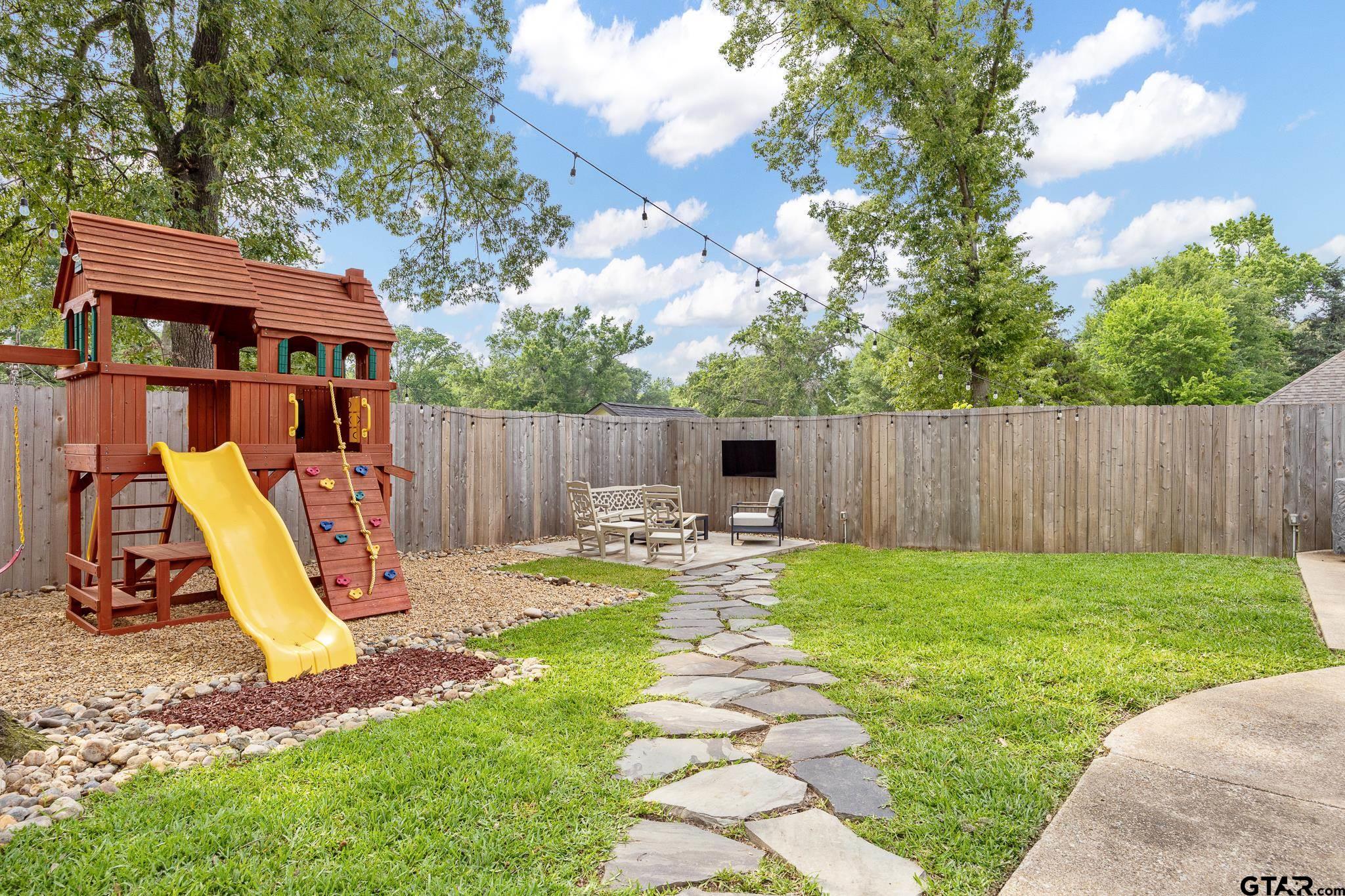 4911 Barclay Drive