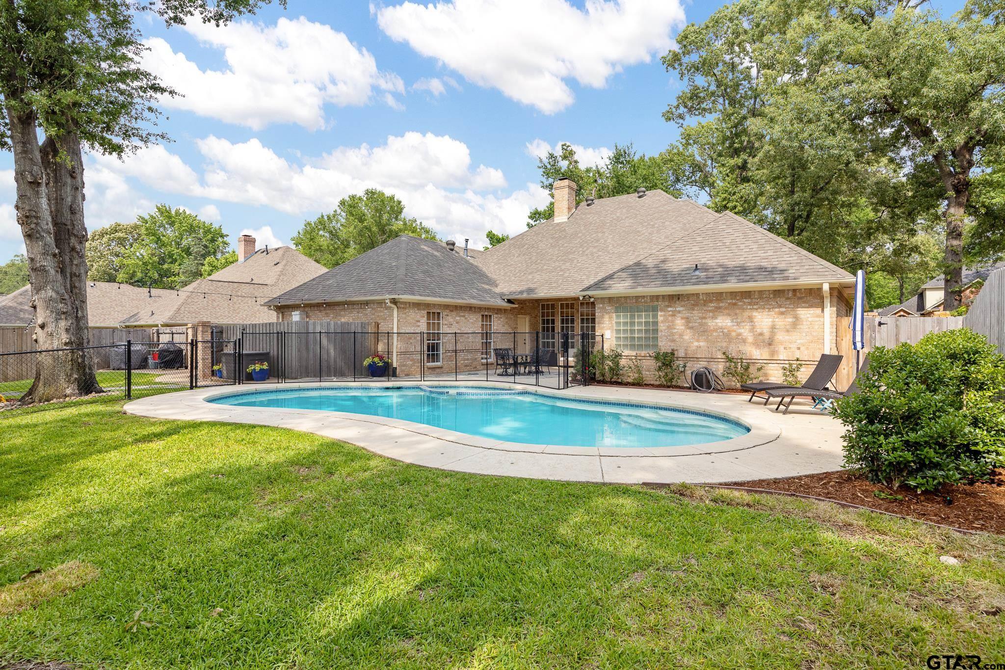 4911 Barclay Drive