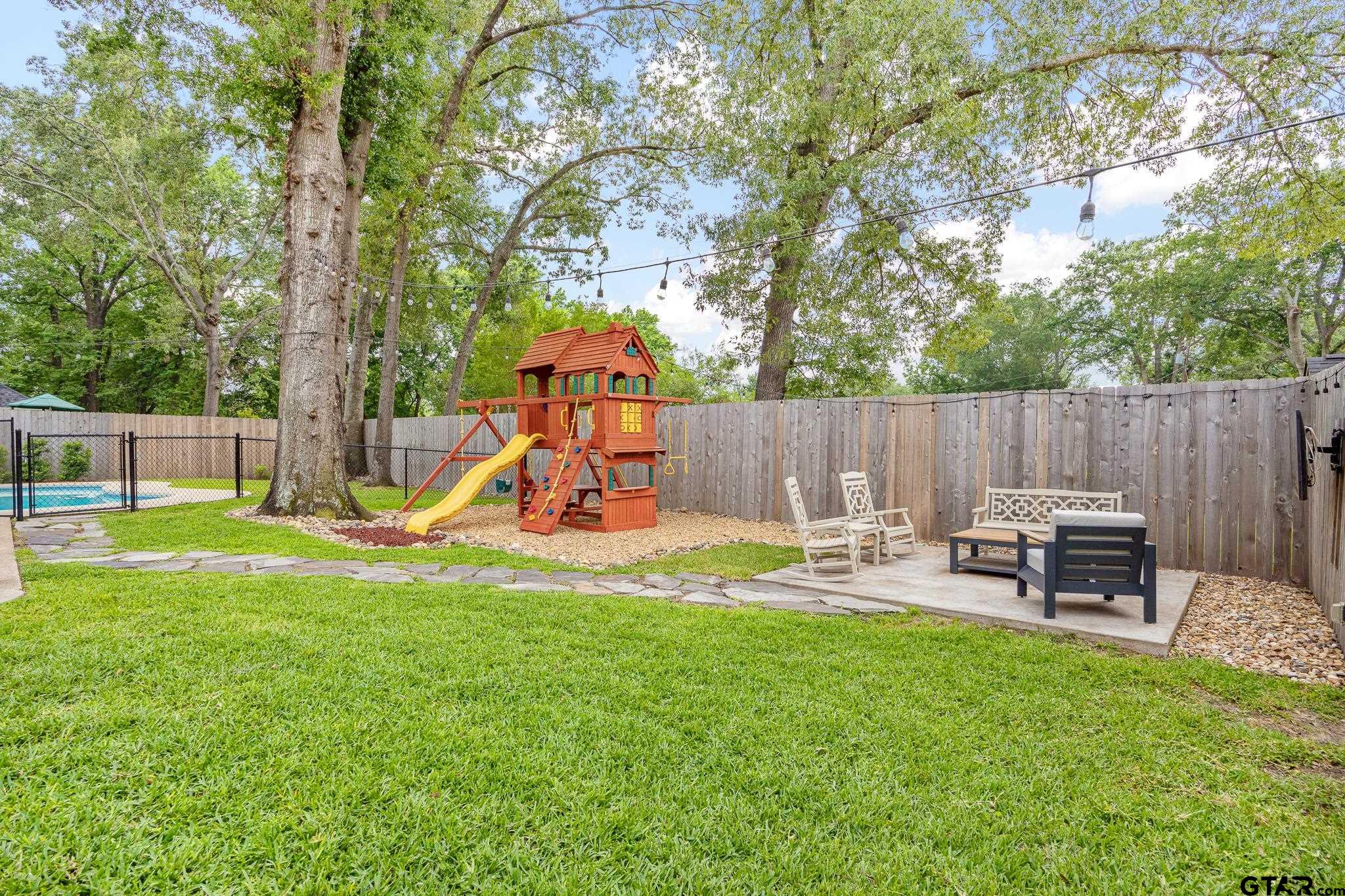 4911 Barclay Drive