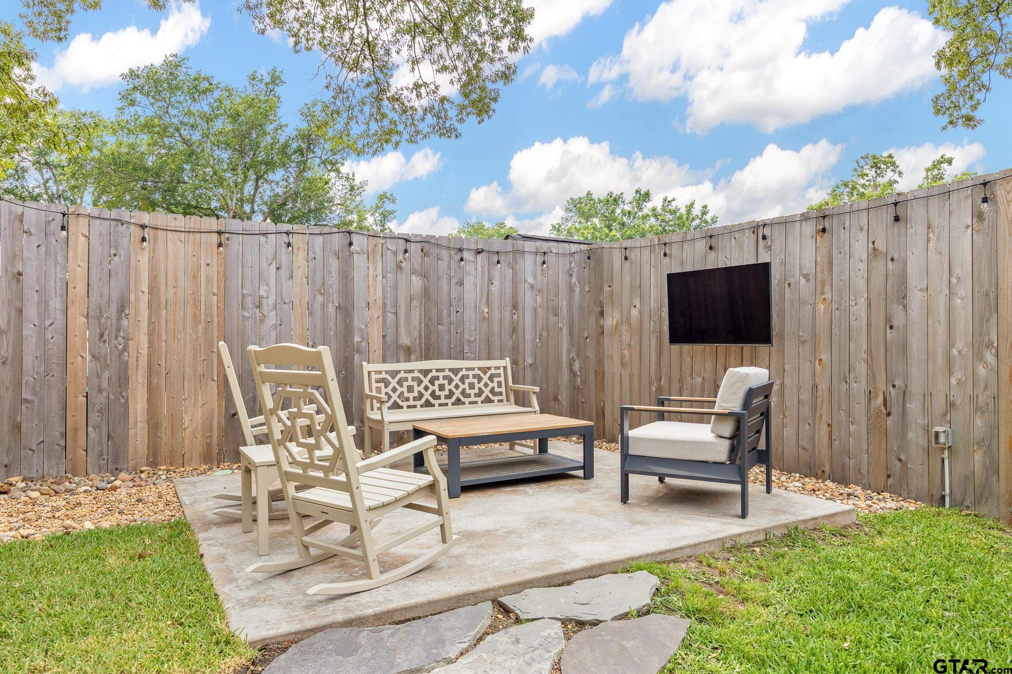 4911 Barclay Drive