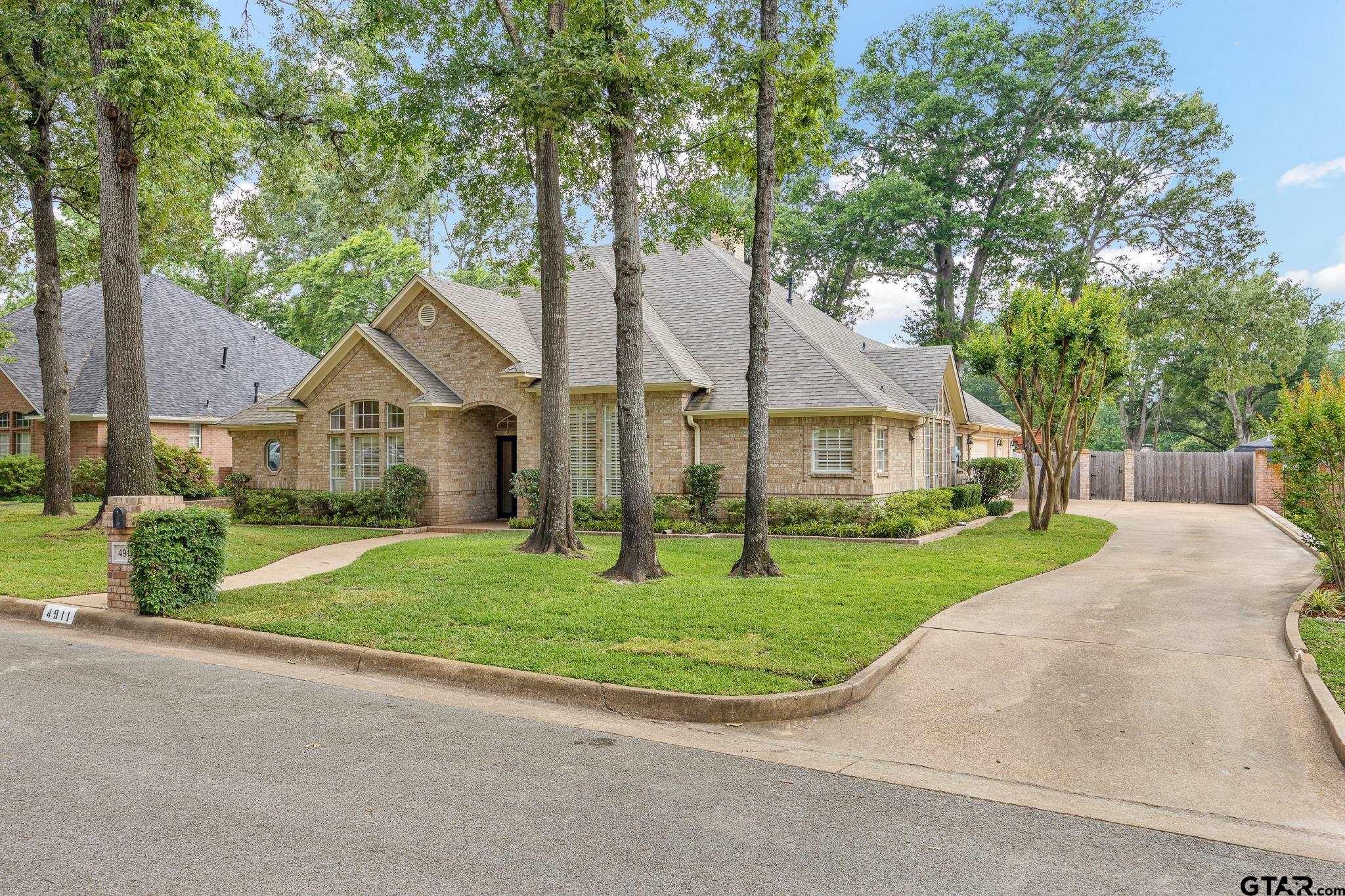 4911 Barclay Drive