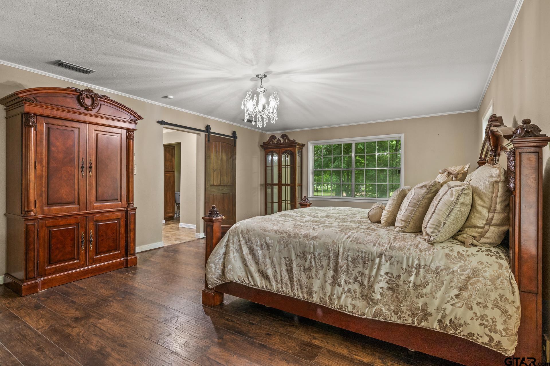 1108 Quitman