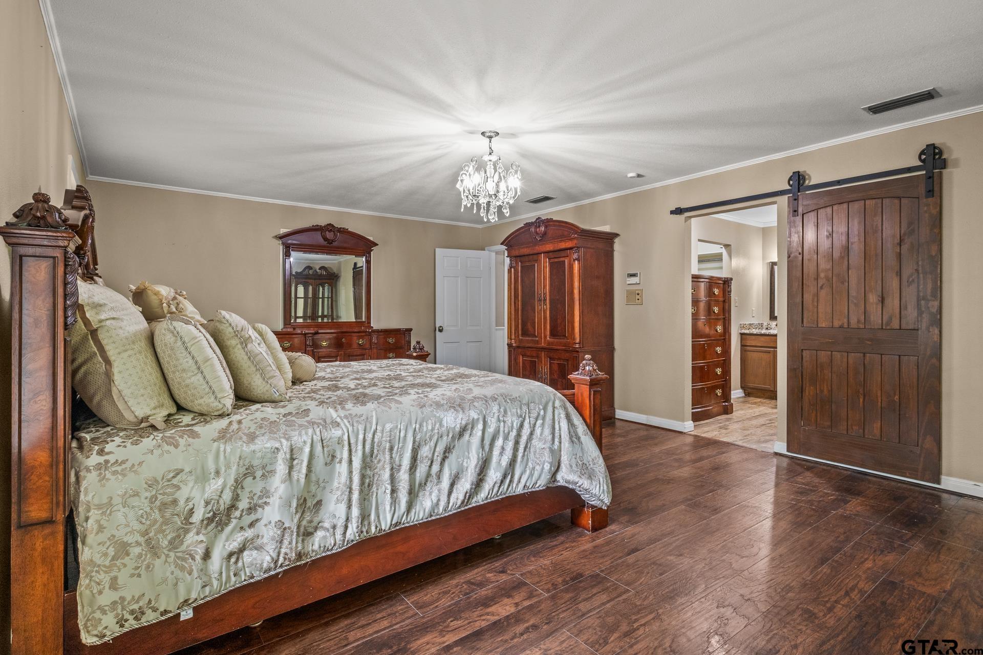 1108 Quitman