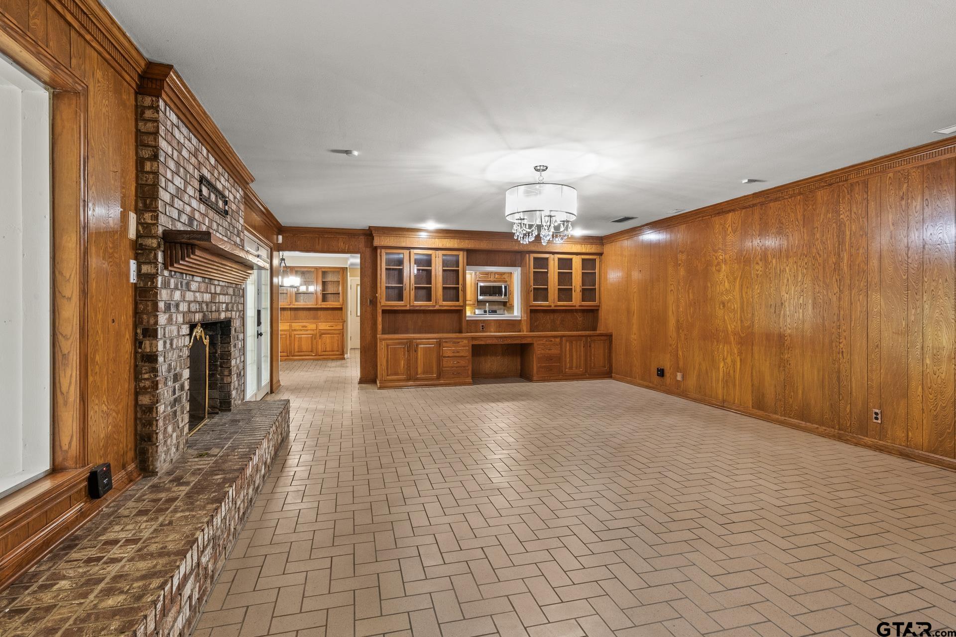 1108 Quitman