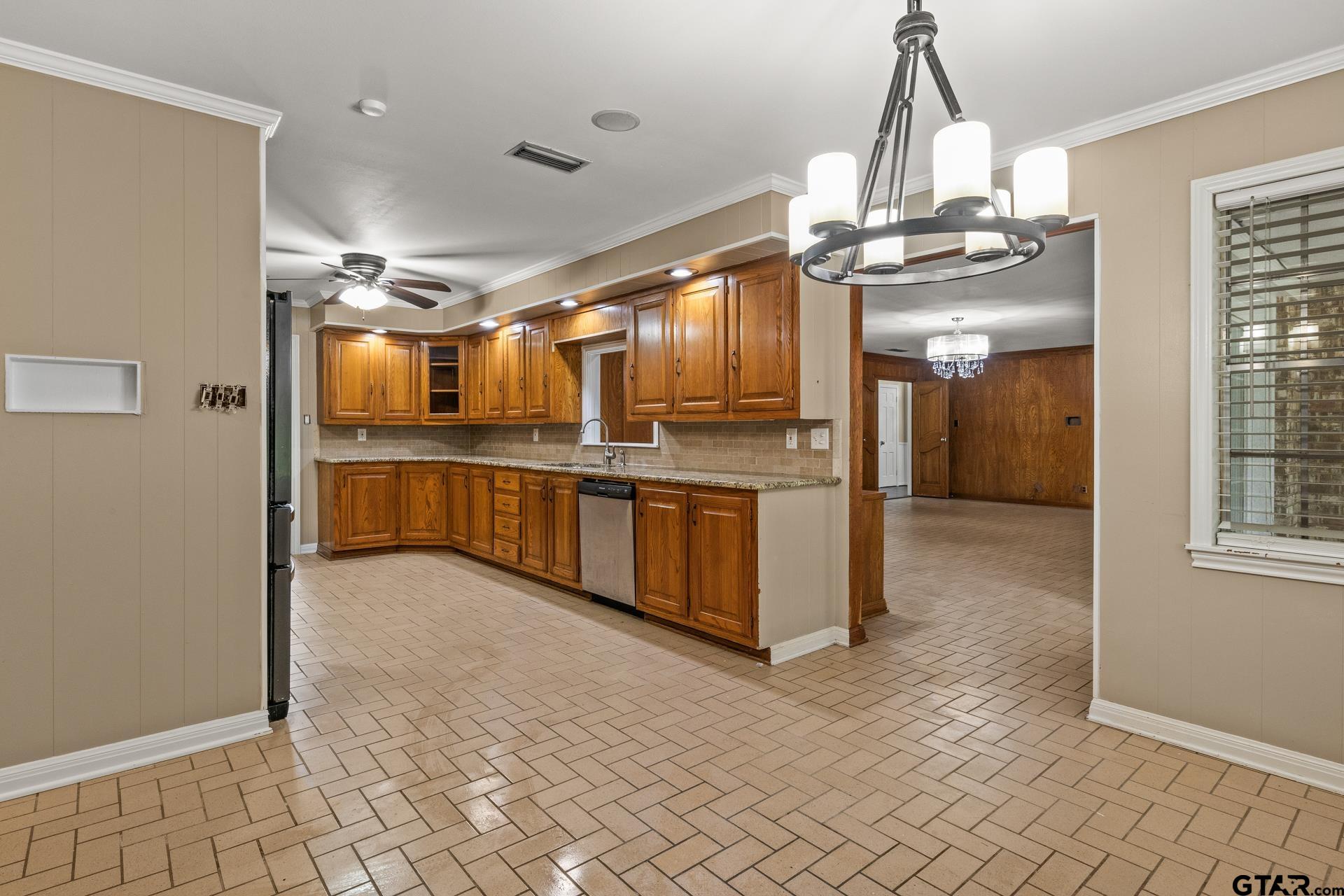 1108 Quitman