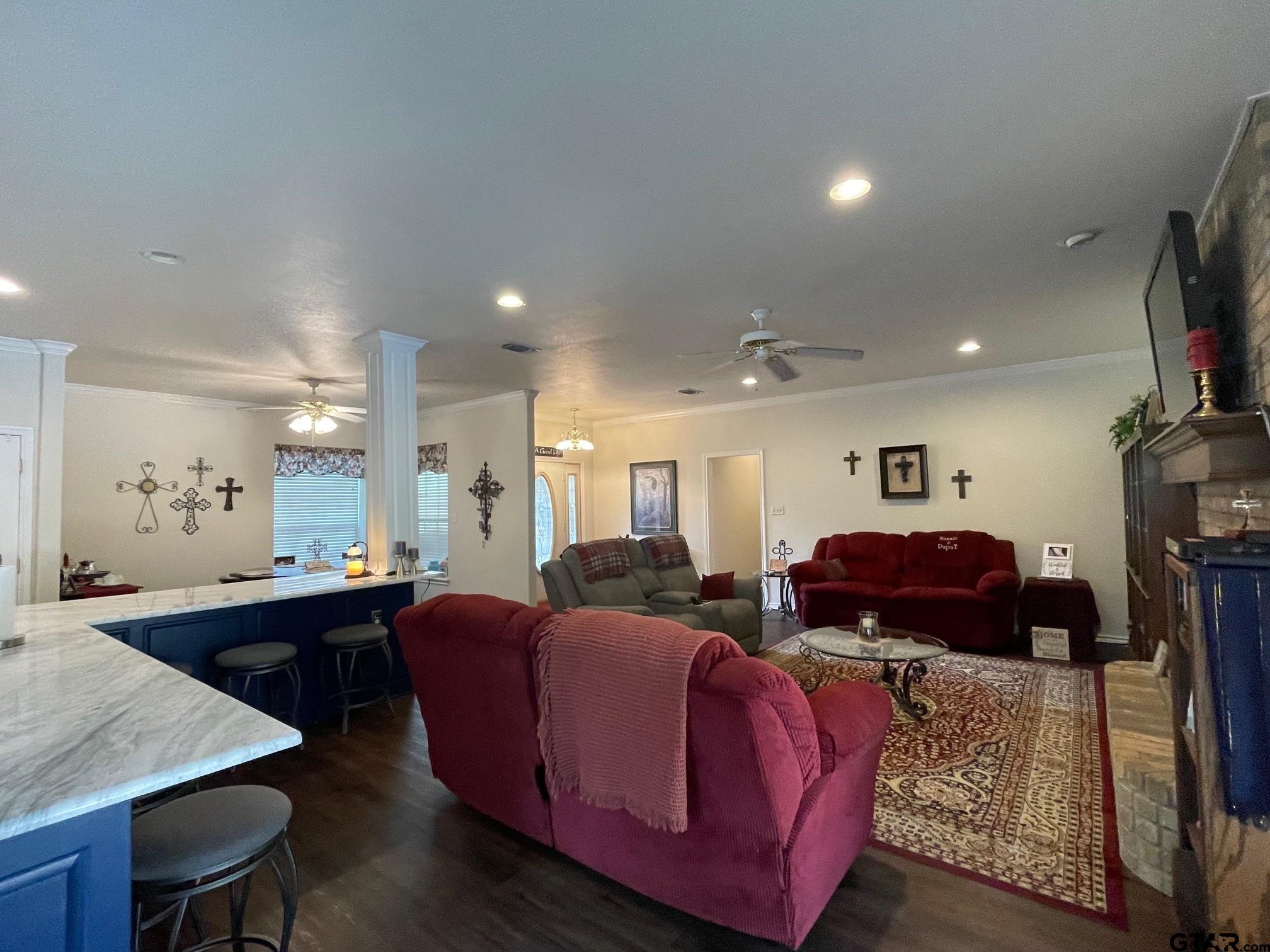 102 Dogwood Circle