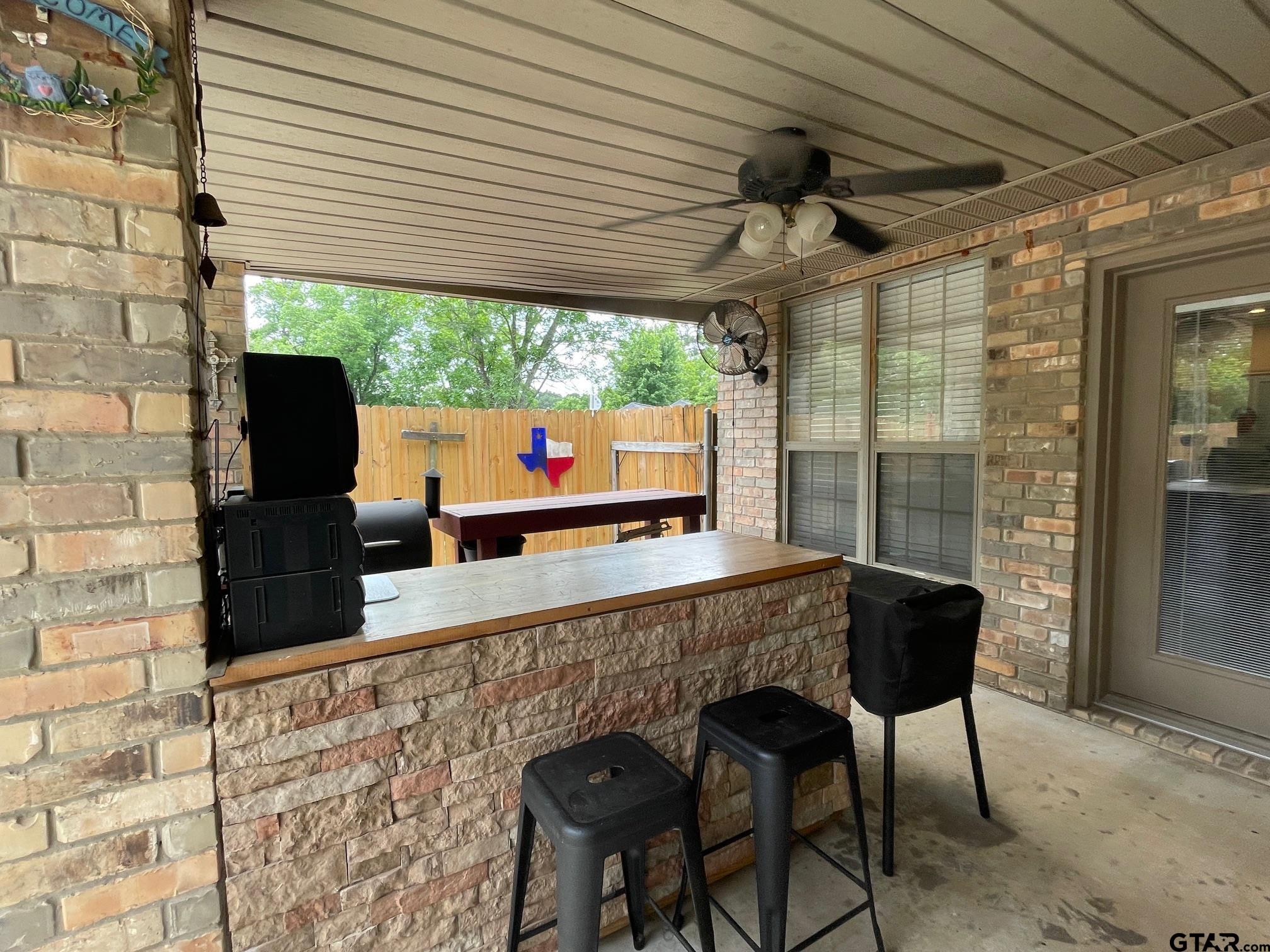 102 Dogwood Circle