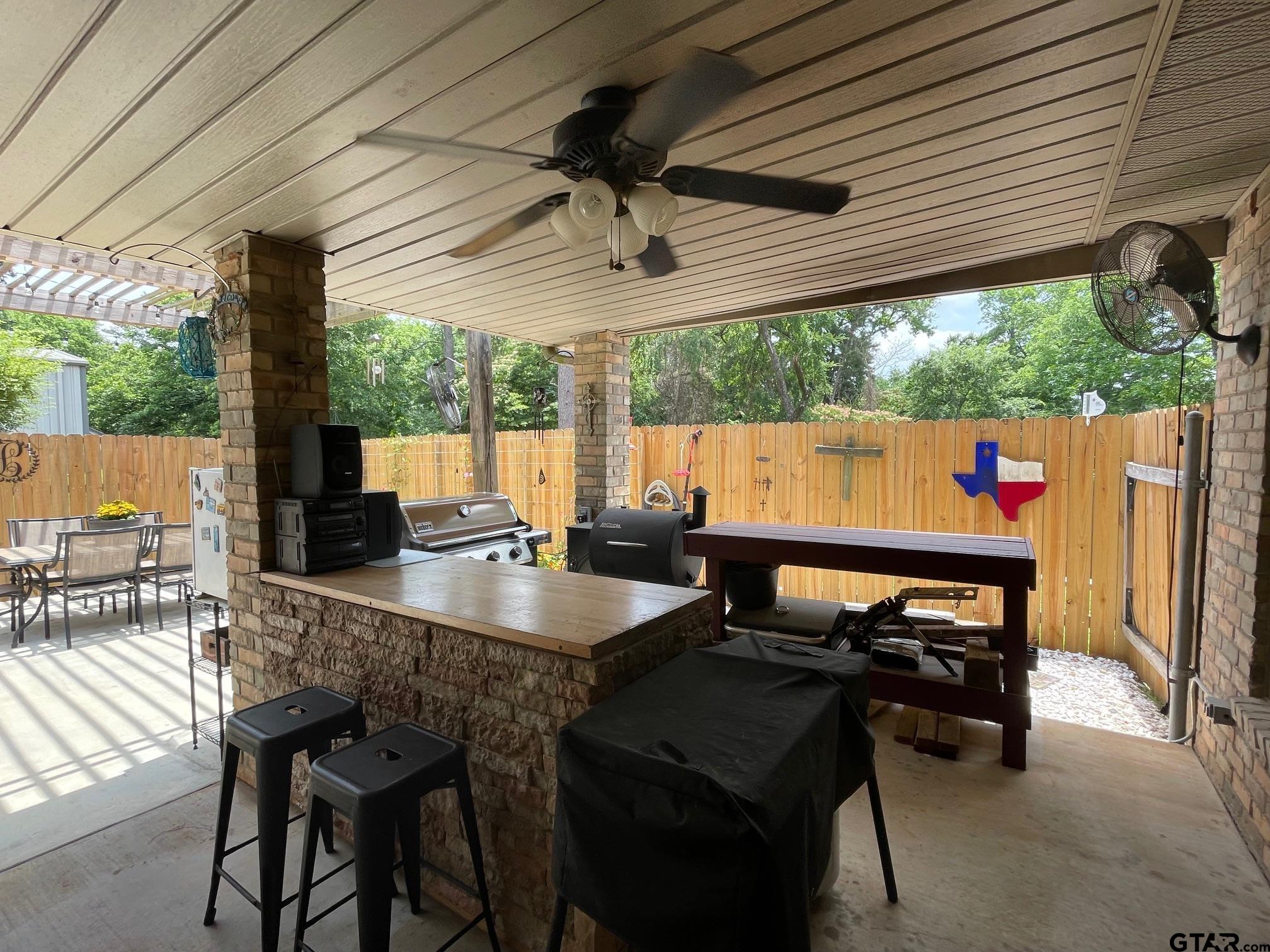 102 Dogwood Circle
