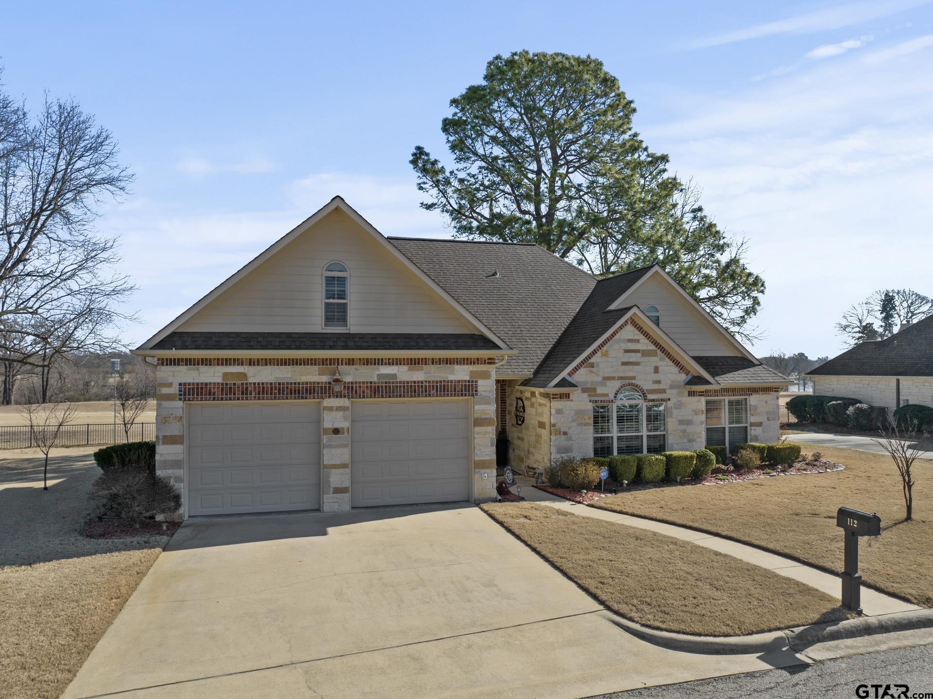 112 Links Drive