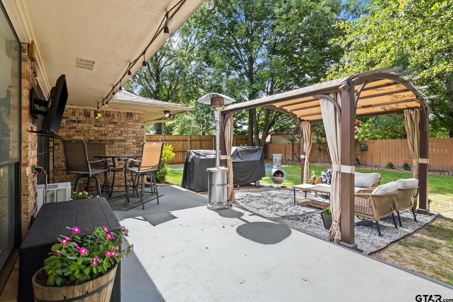 1801 N Fairway