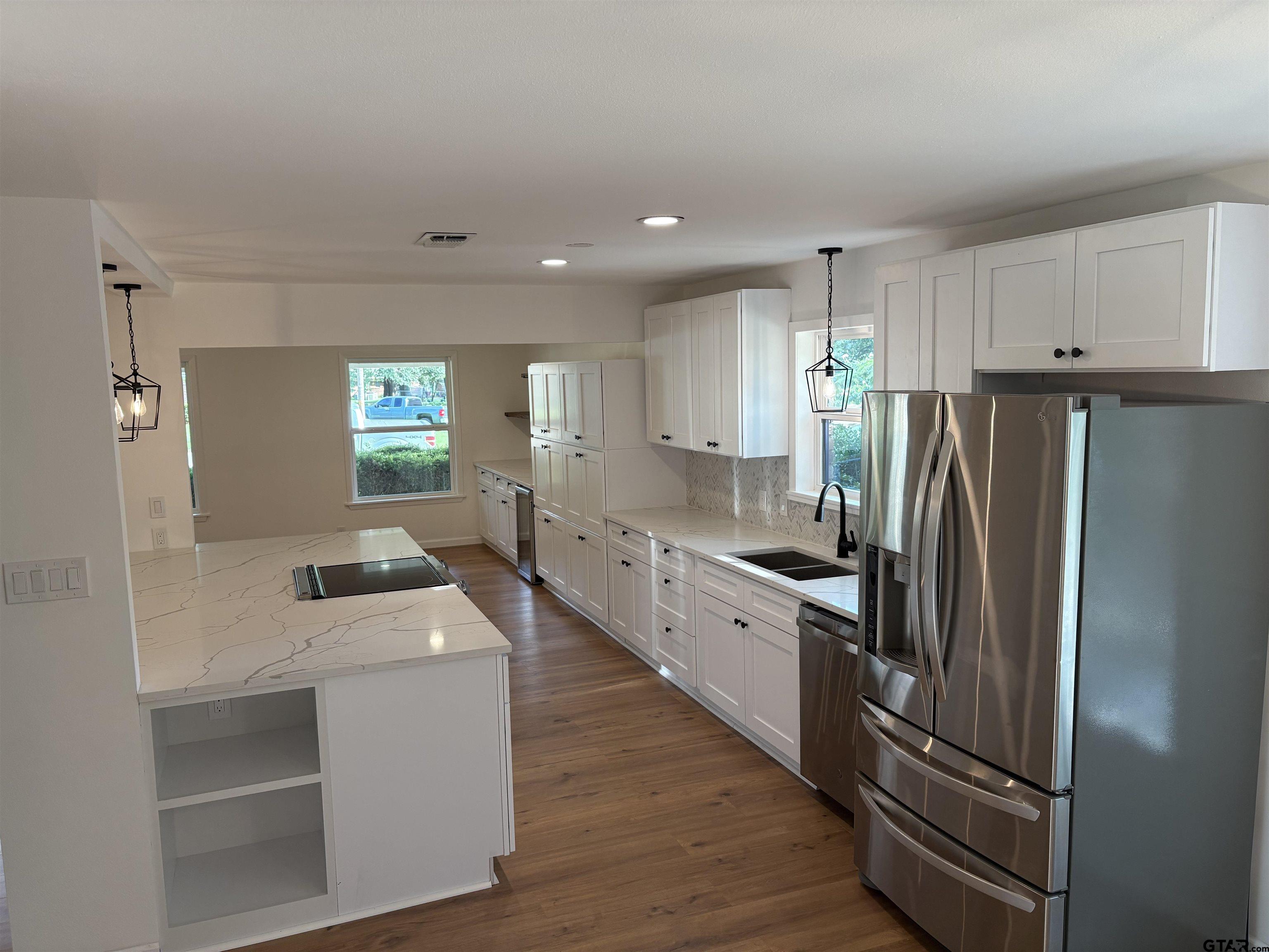 515 Dogwood Ln