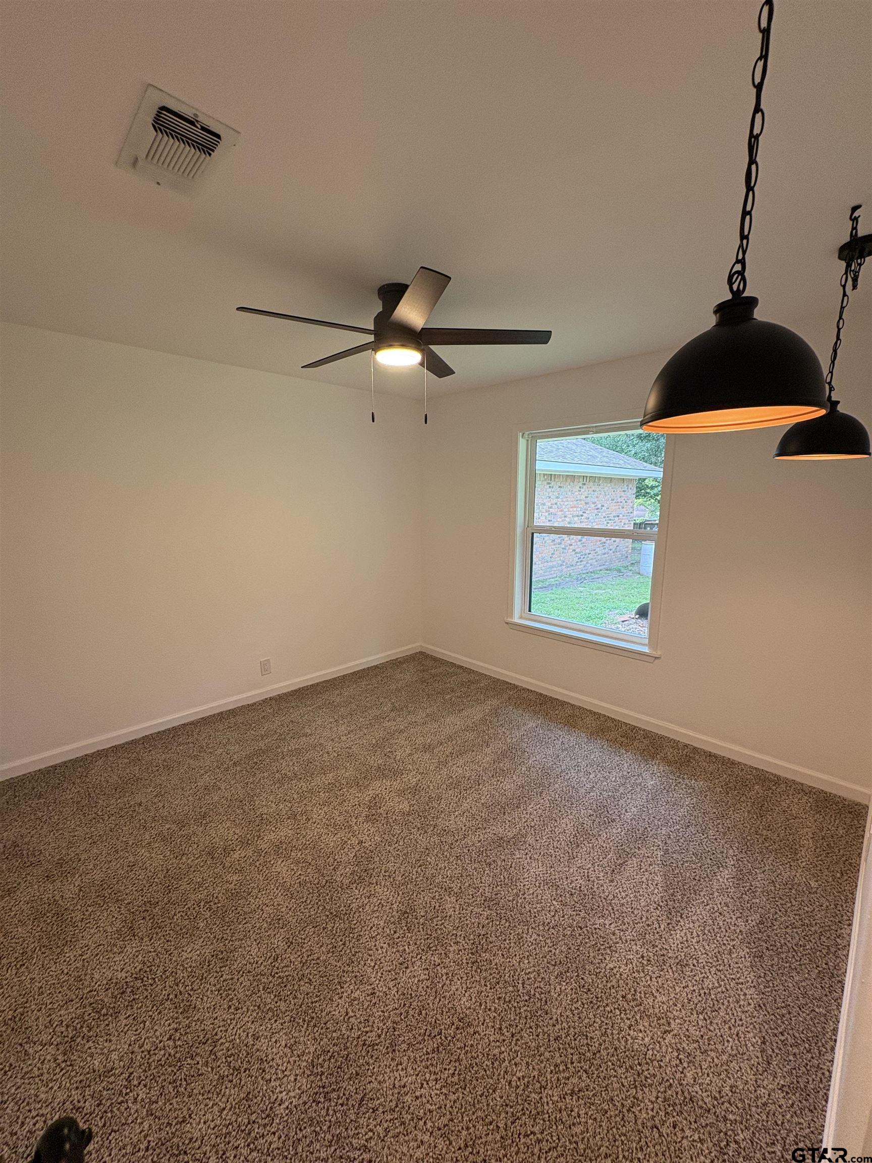 515 Dogwood Ln